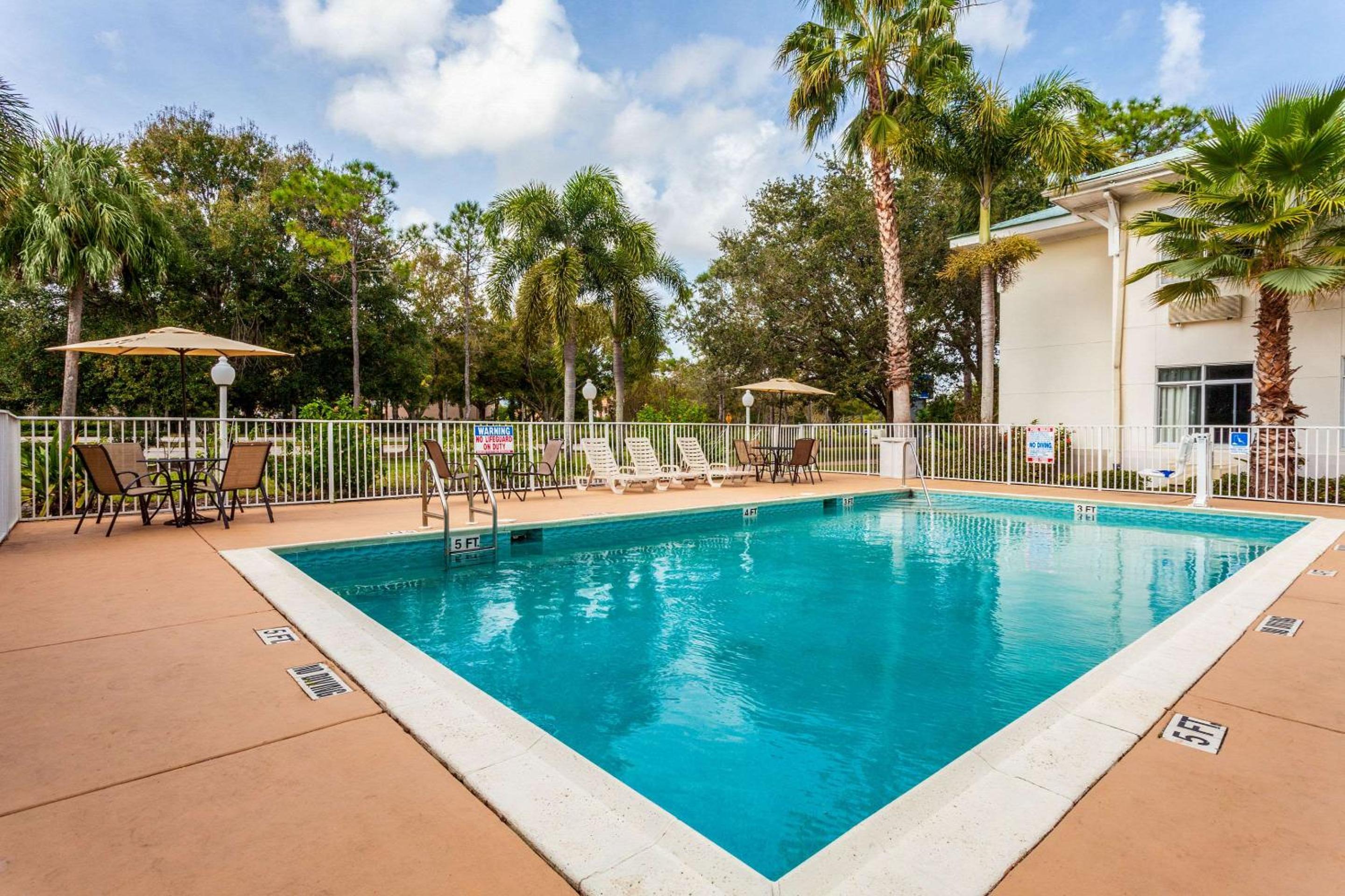 Vero Beach Vacations - MainStay Suites at PGA Village - Property Image 1