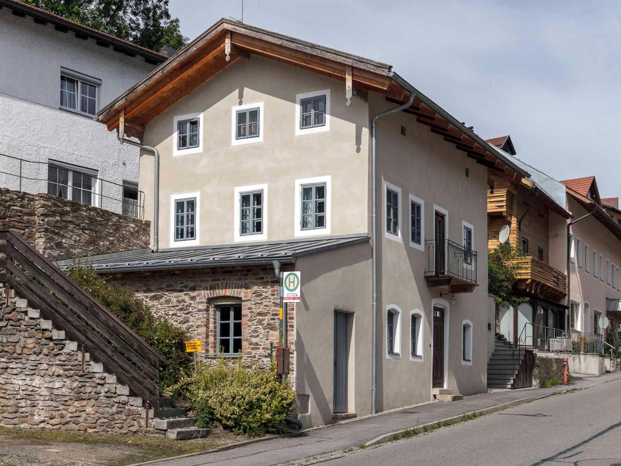Schlosserhaus Lam view 5