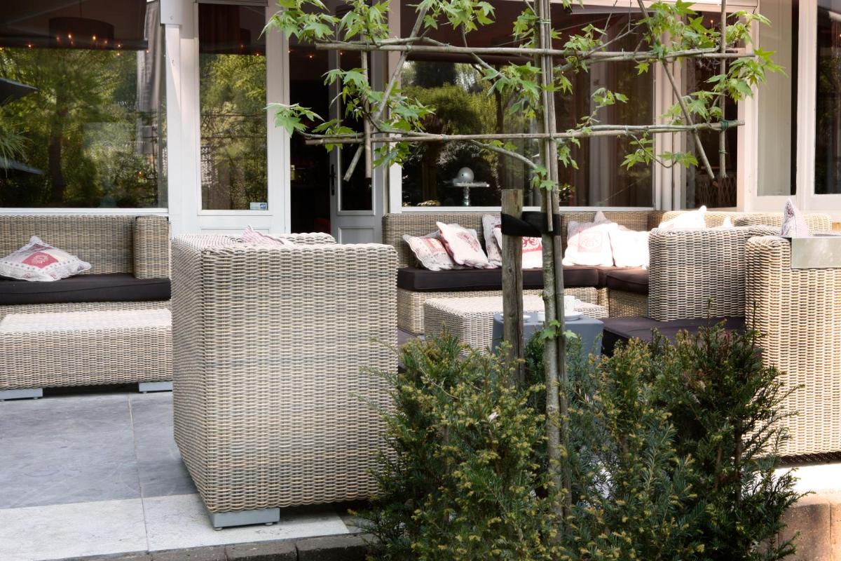 outdoor BBQ area