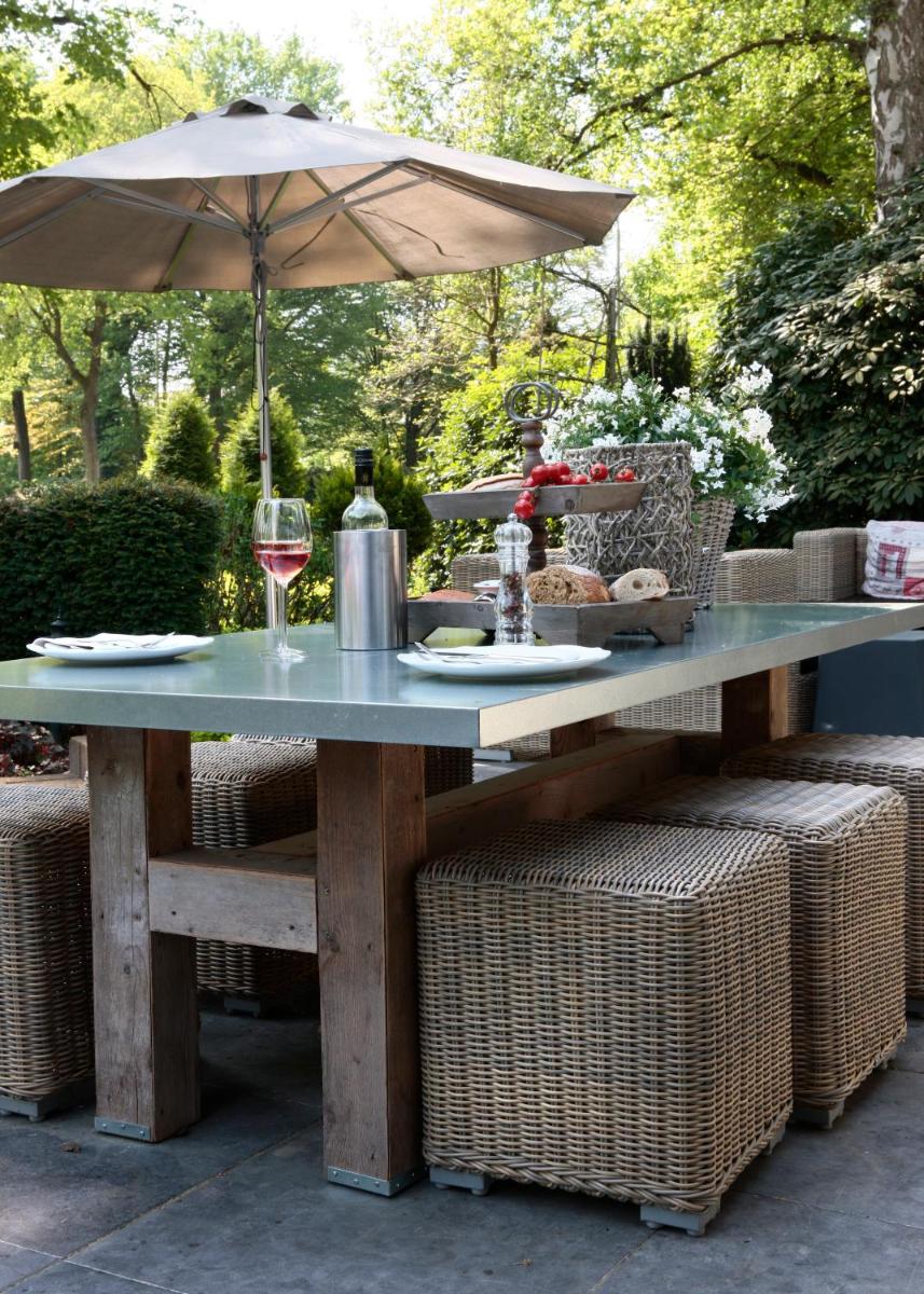 outdoor BBQ area