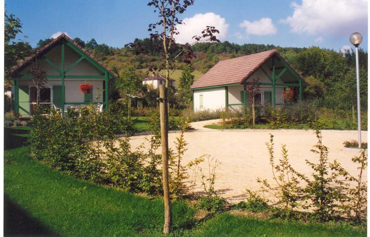 Village-Chalets Le Rû du Pré view 2
