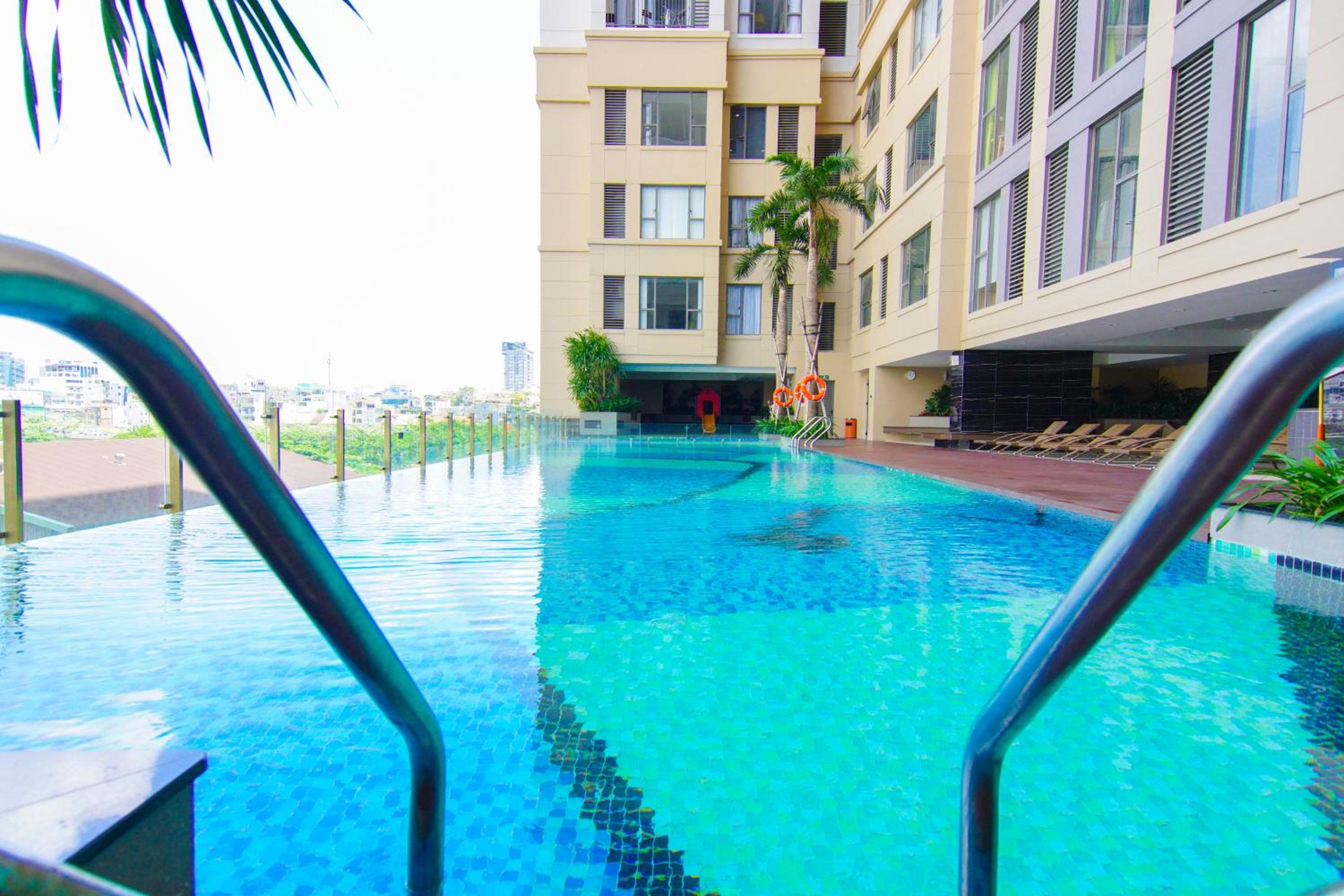 SAI GON HOME PARTY STUDIO-FREE POOL AND GYM AT CITY CENTER