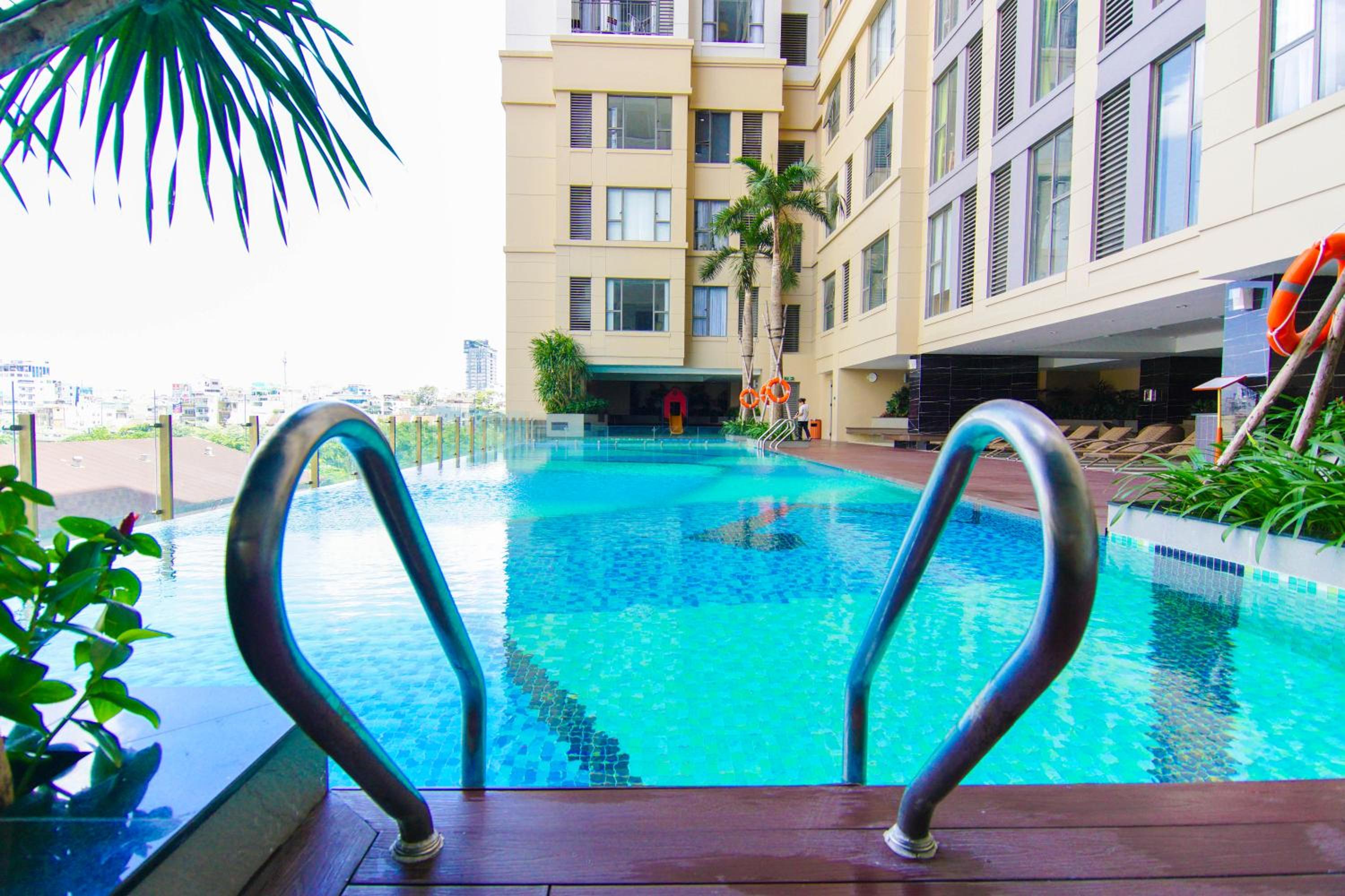 SAI GON HOME PARTY STUDIO-FREE POOL AND GYM AT CITY CENTER