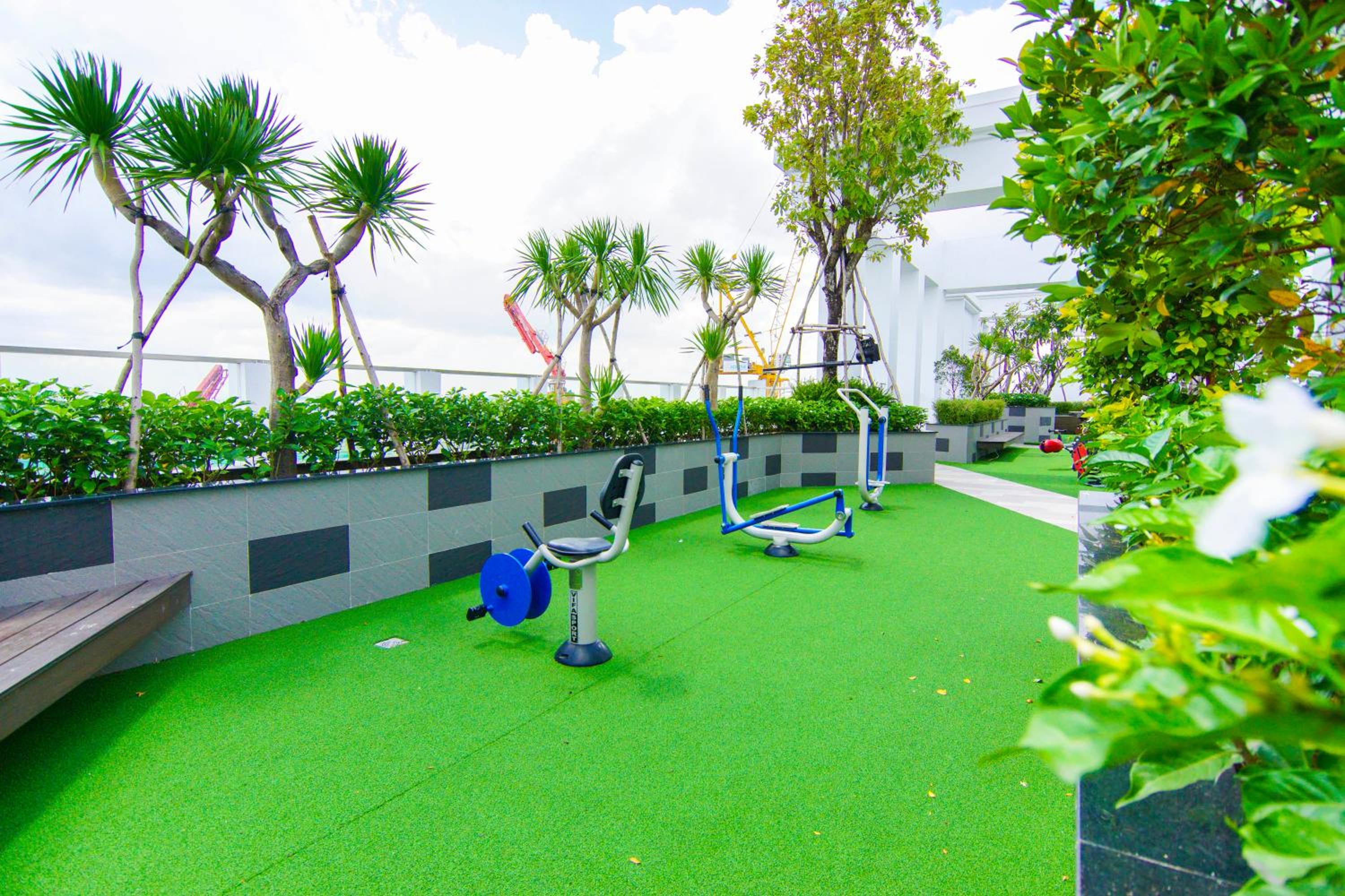 SAI GON HOME PARTY STUDIO-FREE POOL AND GYM AT CITY CENTER