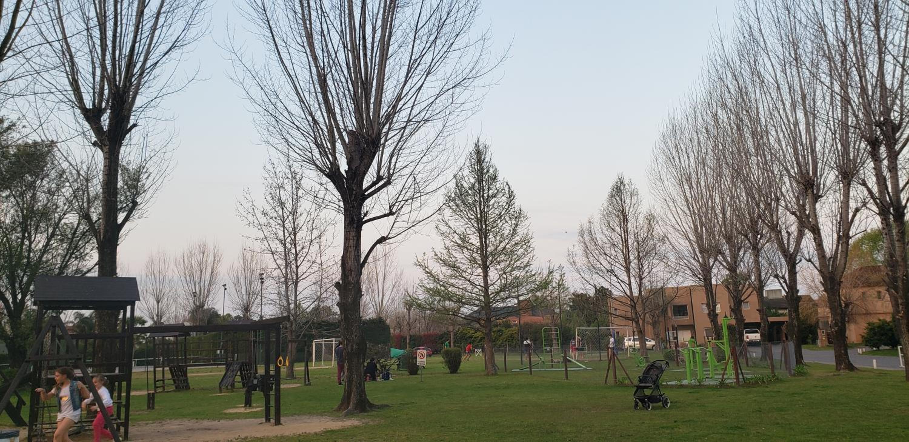 BARRIO ACACIAS BLANCAS, Vivir la Naturaleza