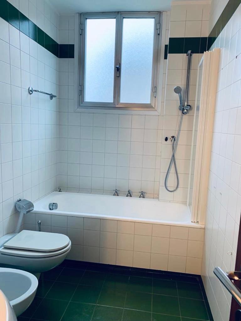 whouse luxury universita'