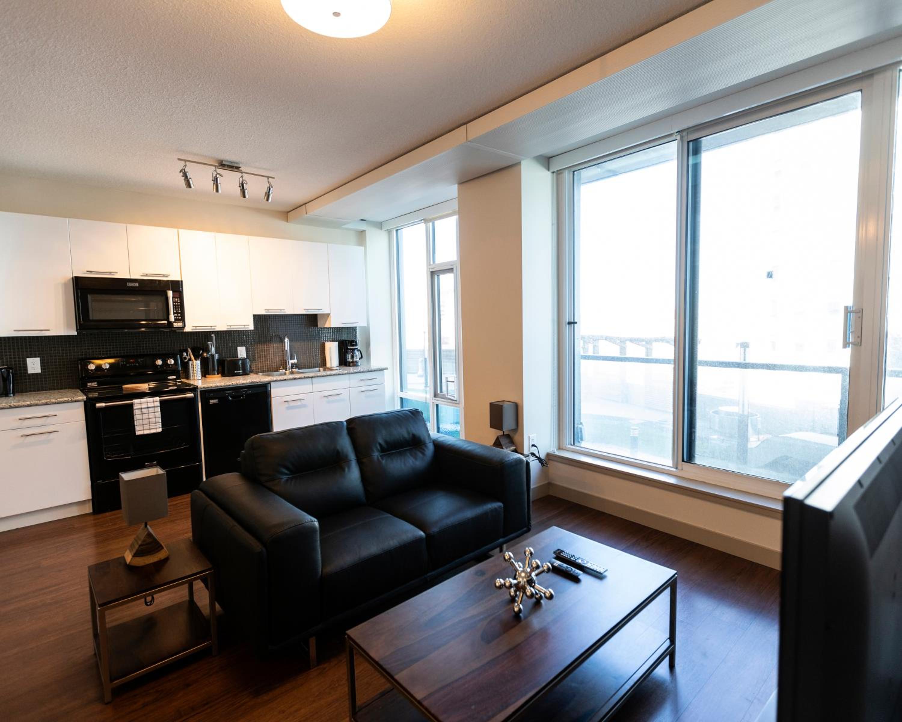 Mayfair Luxe Suites Premium by Corporate Stays