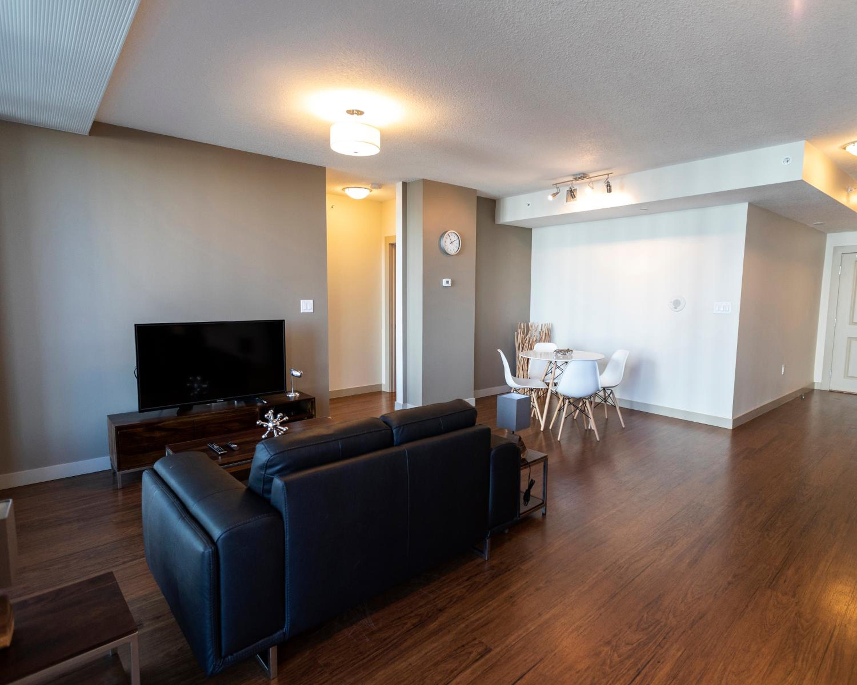 Mayfair Luxe Suites Premium by Corporate Stays