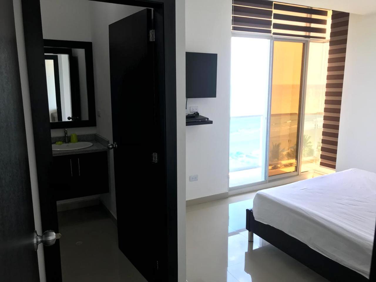 Hotel Espectacular, frente al mar - Image 1