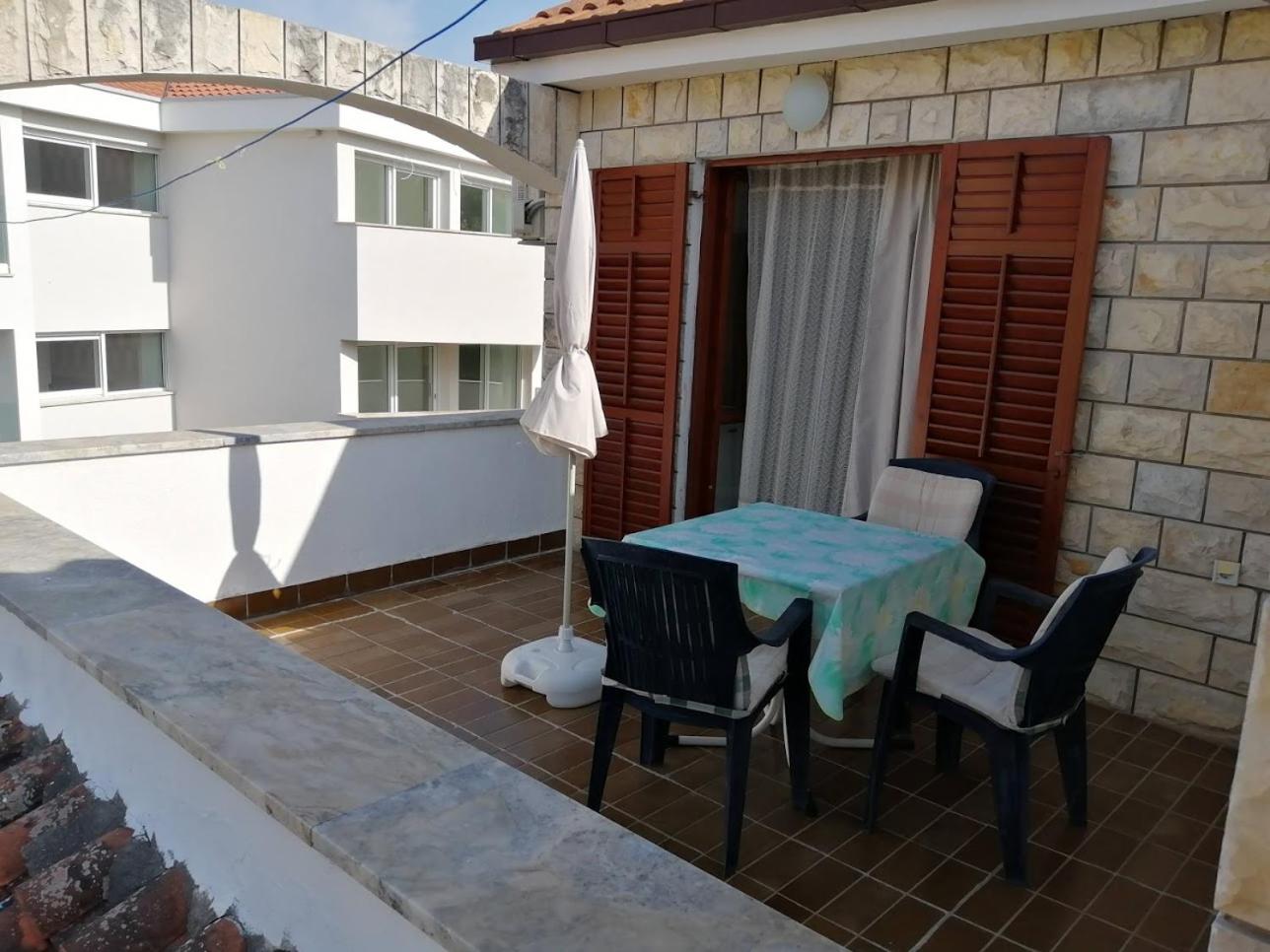 Maribela Apartments