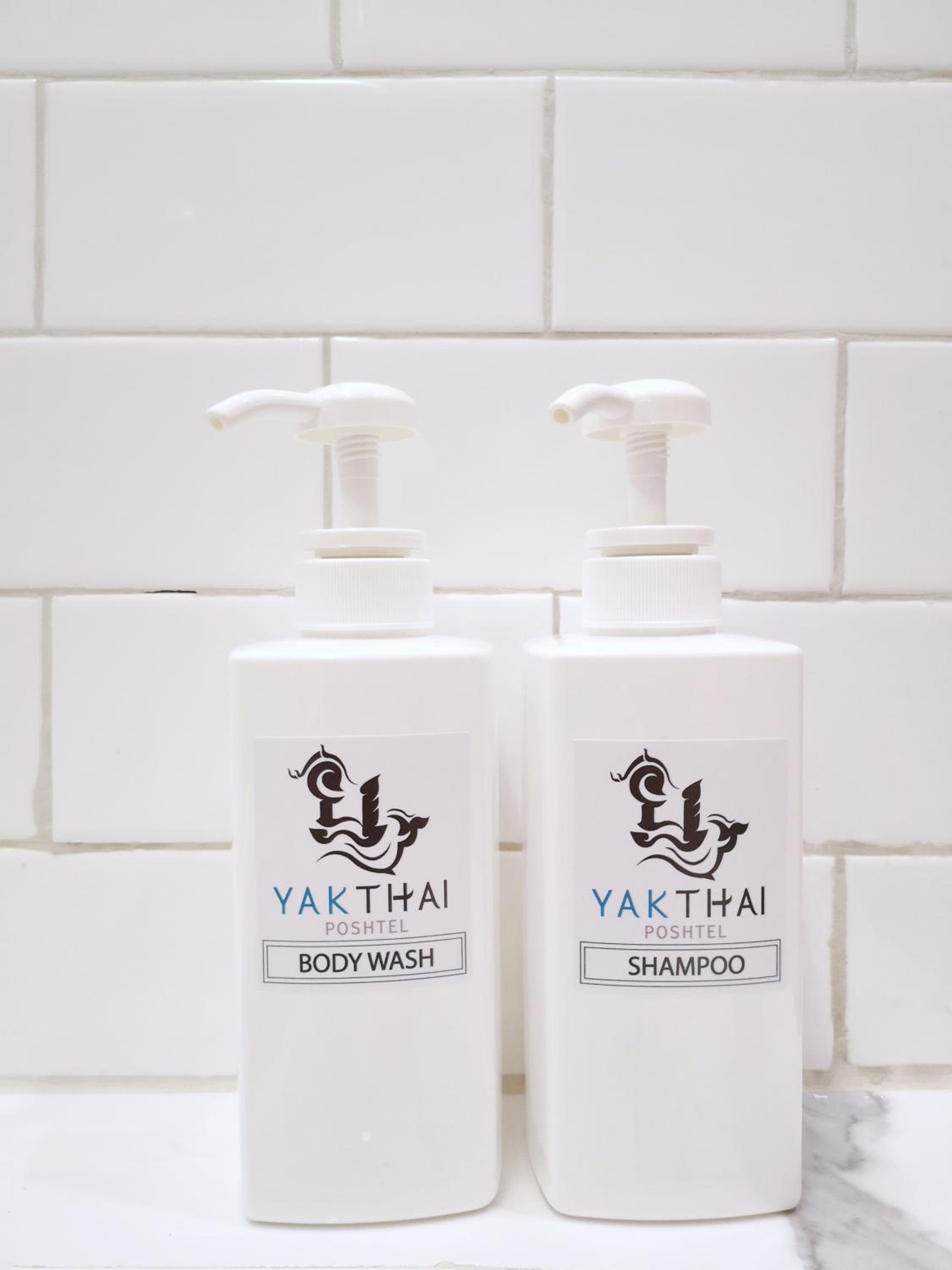 YAKTHAI POSHTEL