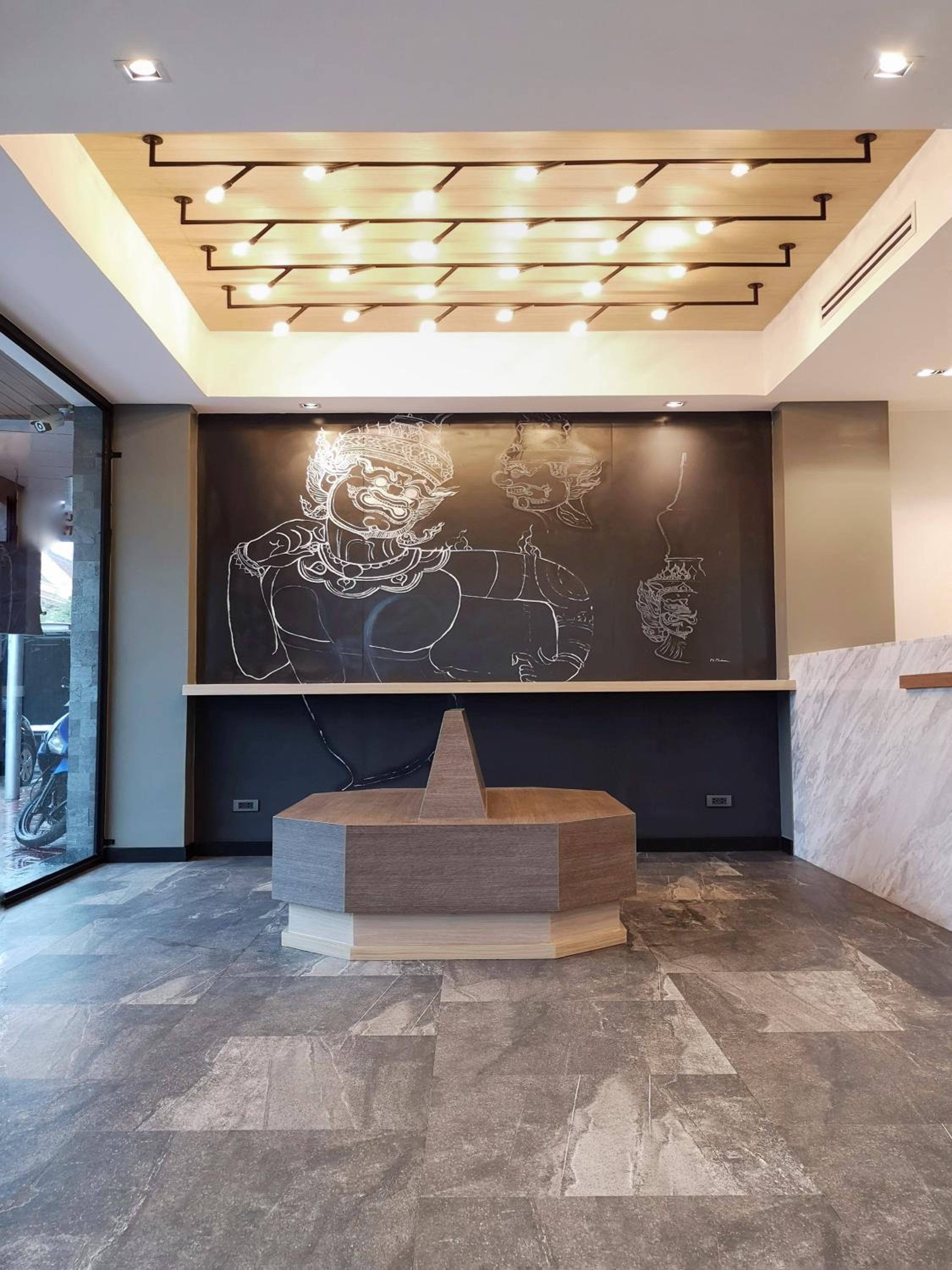 YAKTHAI POSHTEL
