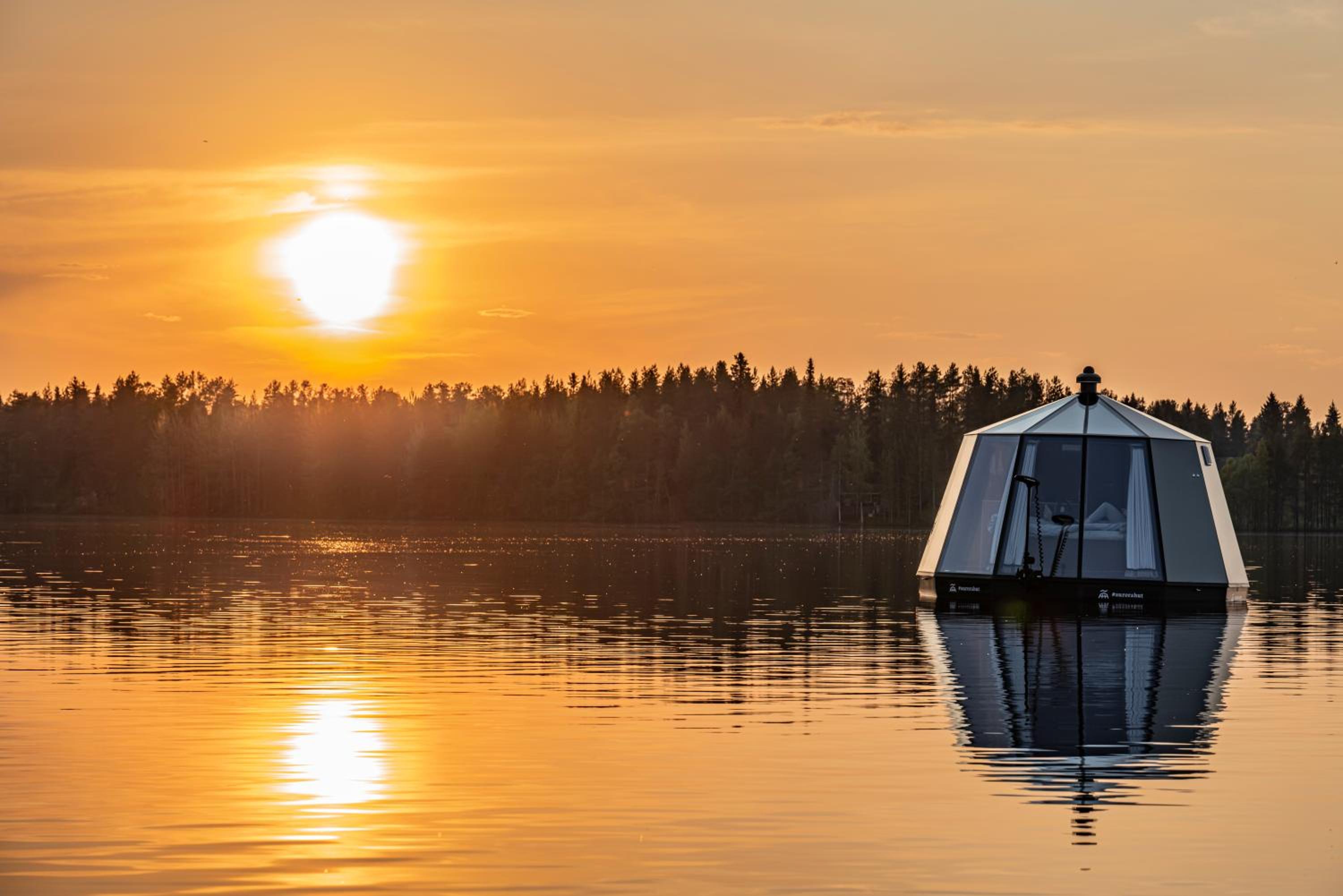 Arctic Guesthouse & Igloos