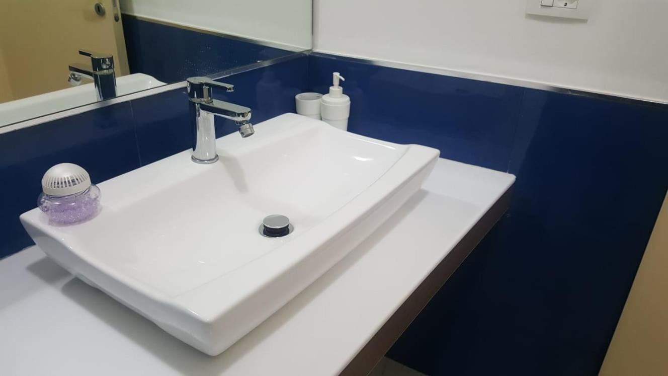 Brezza Marina en Sapri — bathroom
