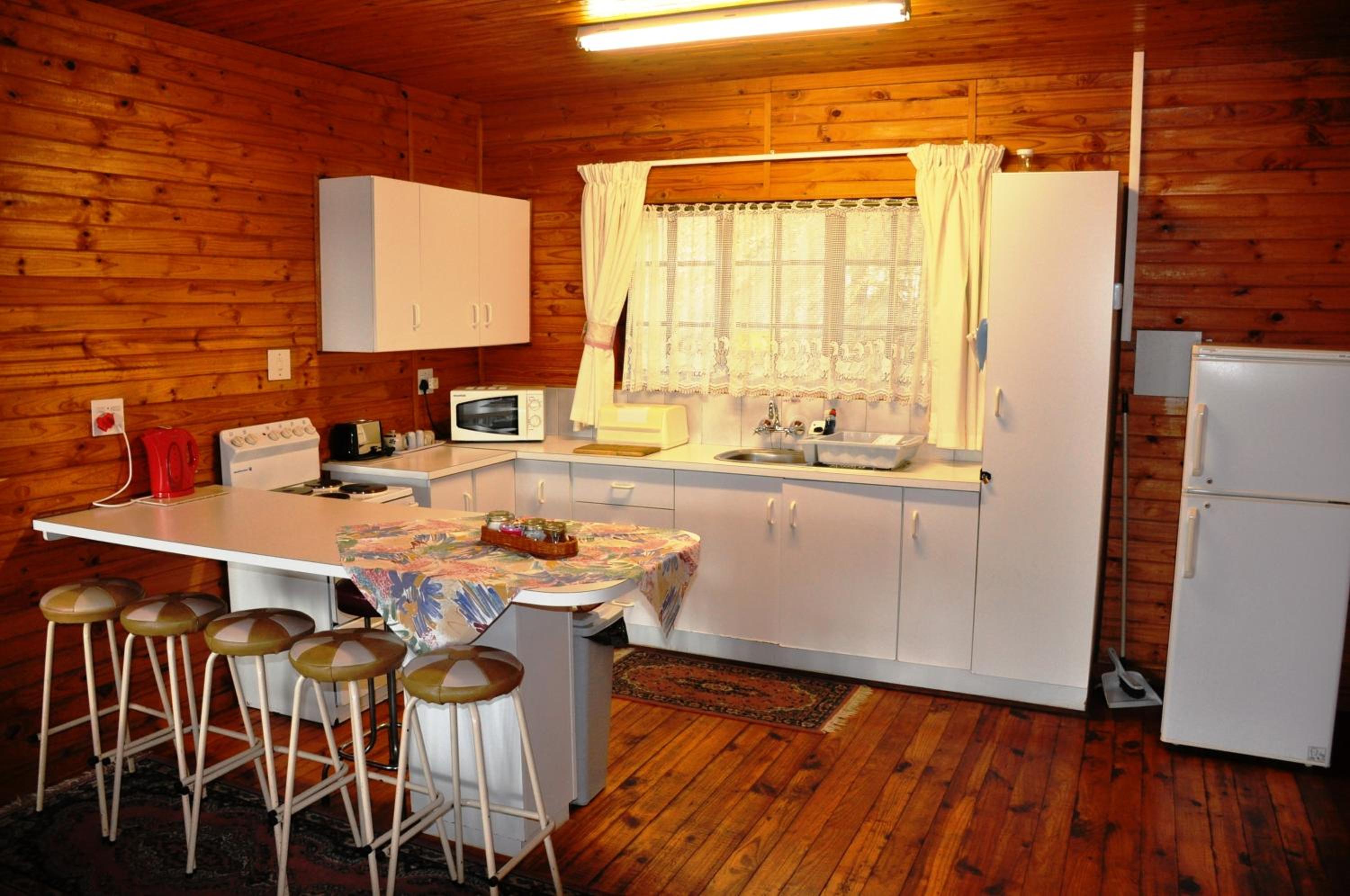 Hazyview Vacations - Impala Niezel Lodge  Guest House - Property Image 4