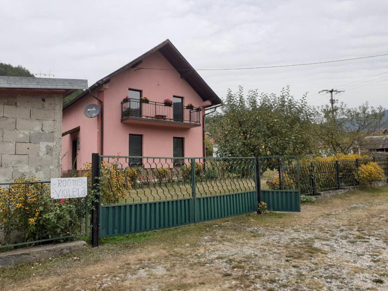 Rooms Violeta view 2