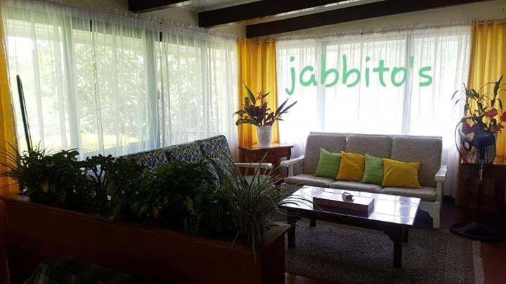 Jabbitos Baguio Transient House BUNGALOW view 4
