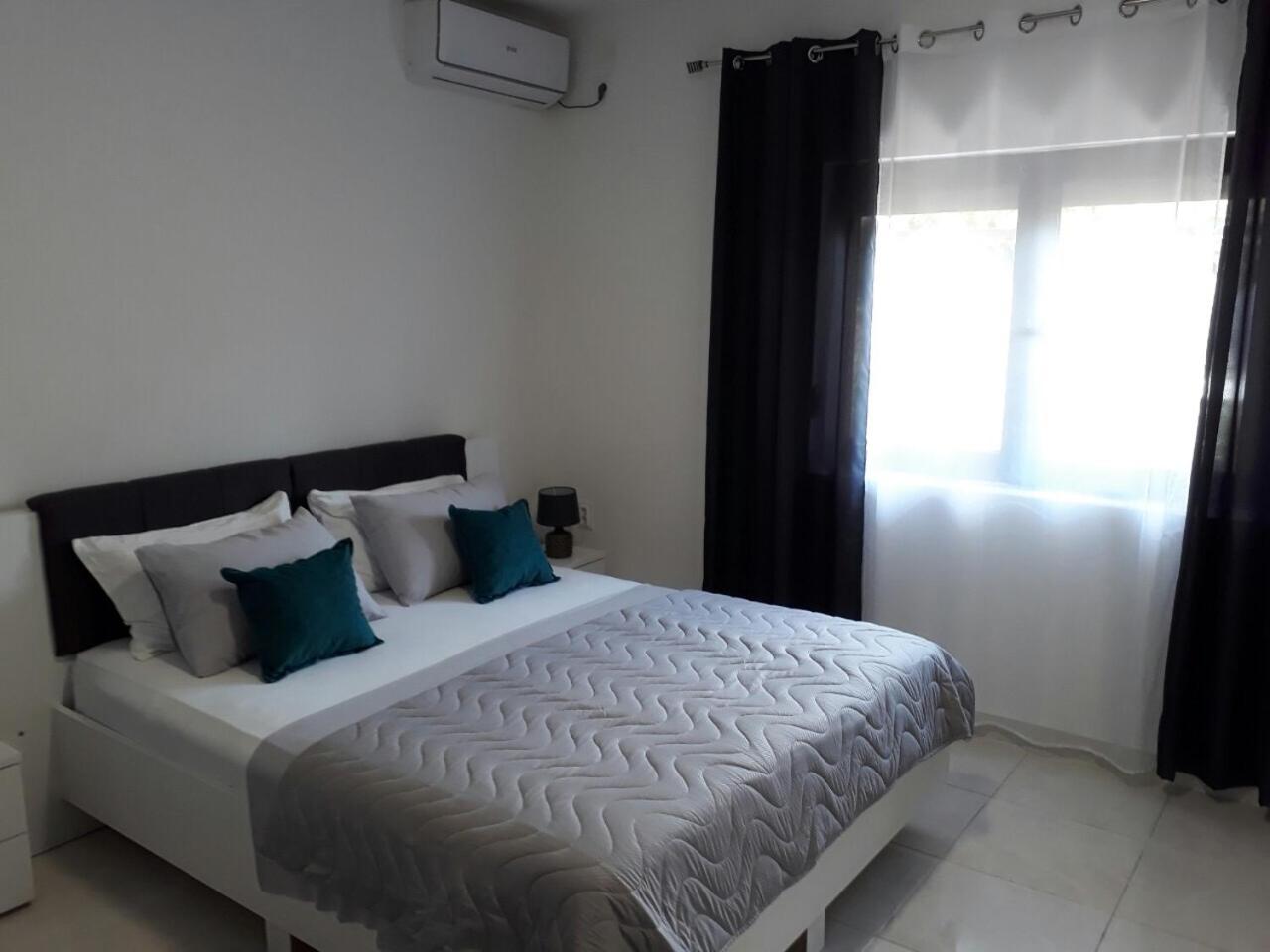 Apartments Dionis