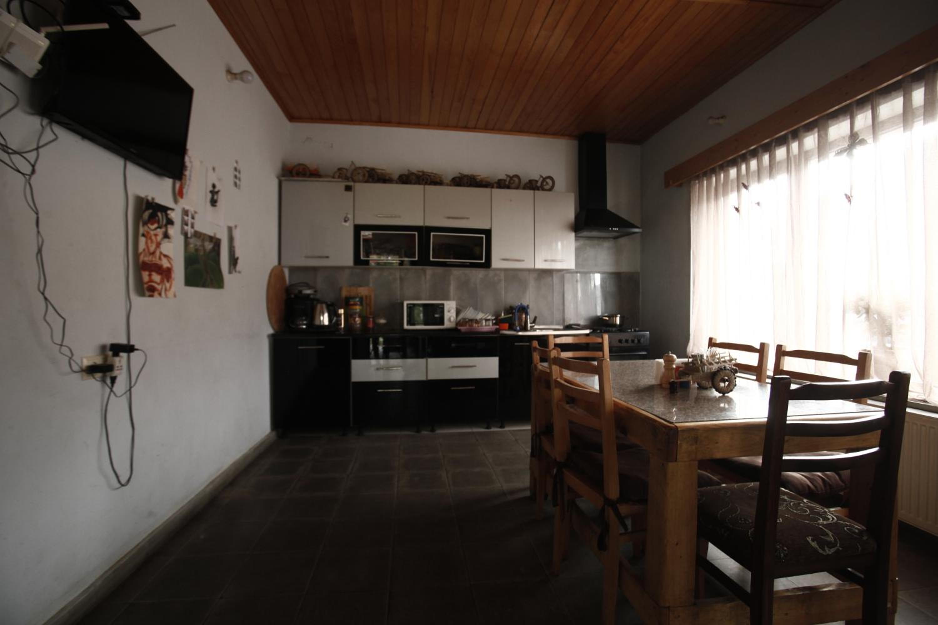 Vaso-Levani House view 2