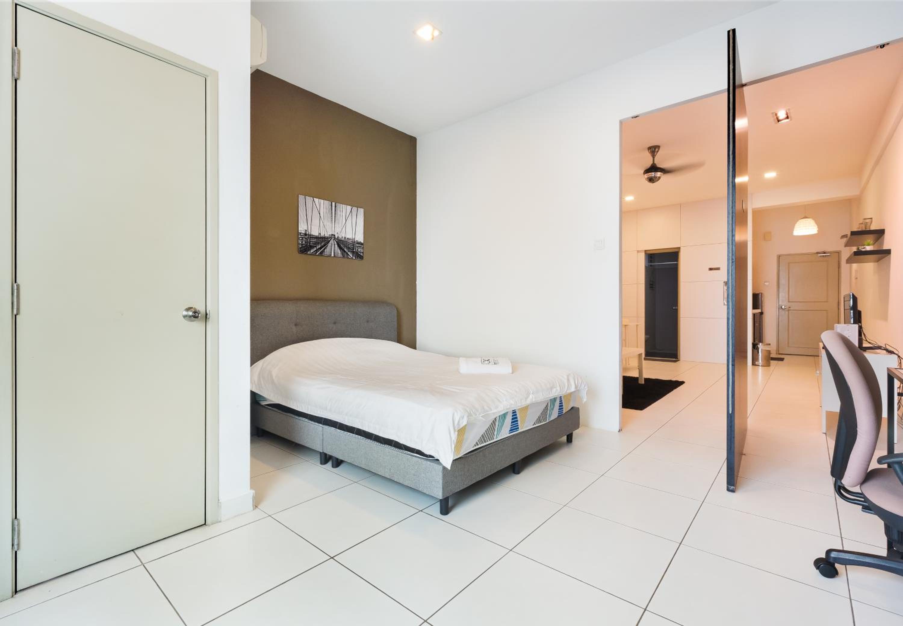 Akademik Suite by RR JBcity