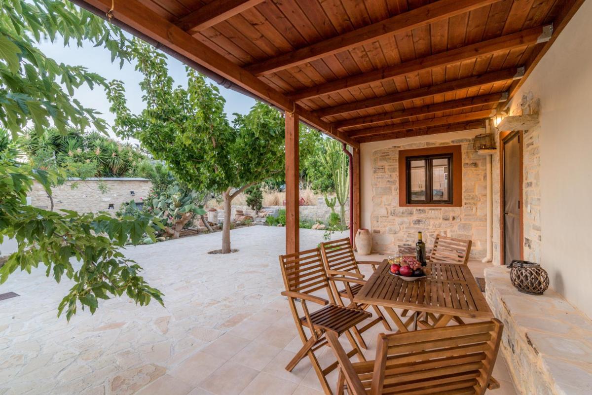 Ferienhaus Aretoussa view 5