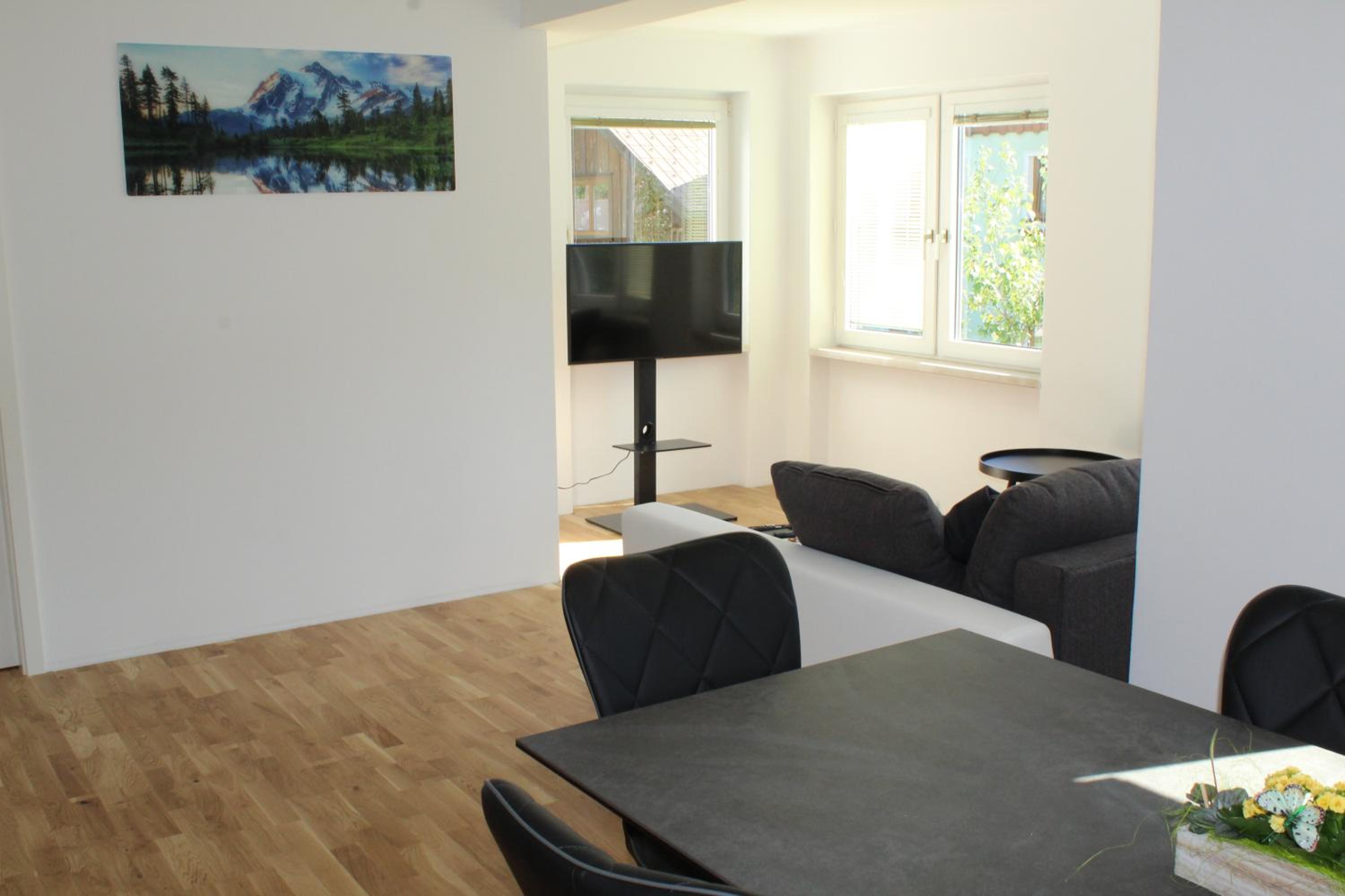 Moderne Ferienwohnung mit Bergblick