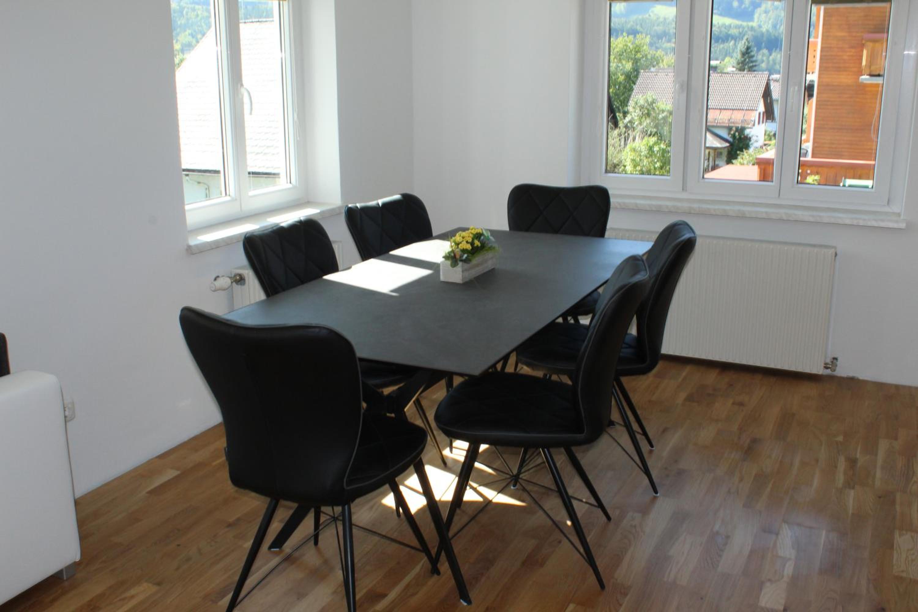 Moderne Ferienwohnung mit Bergblick