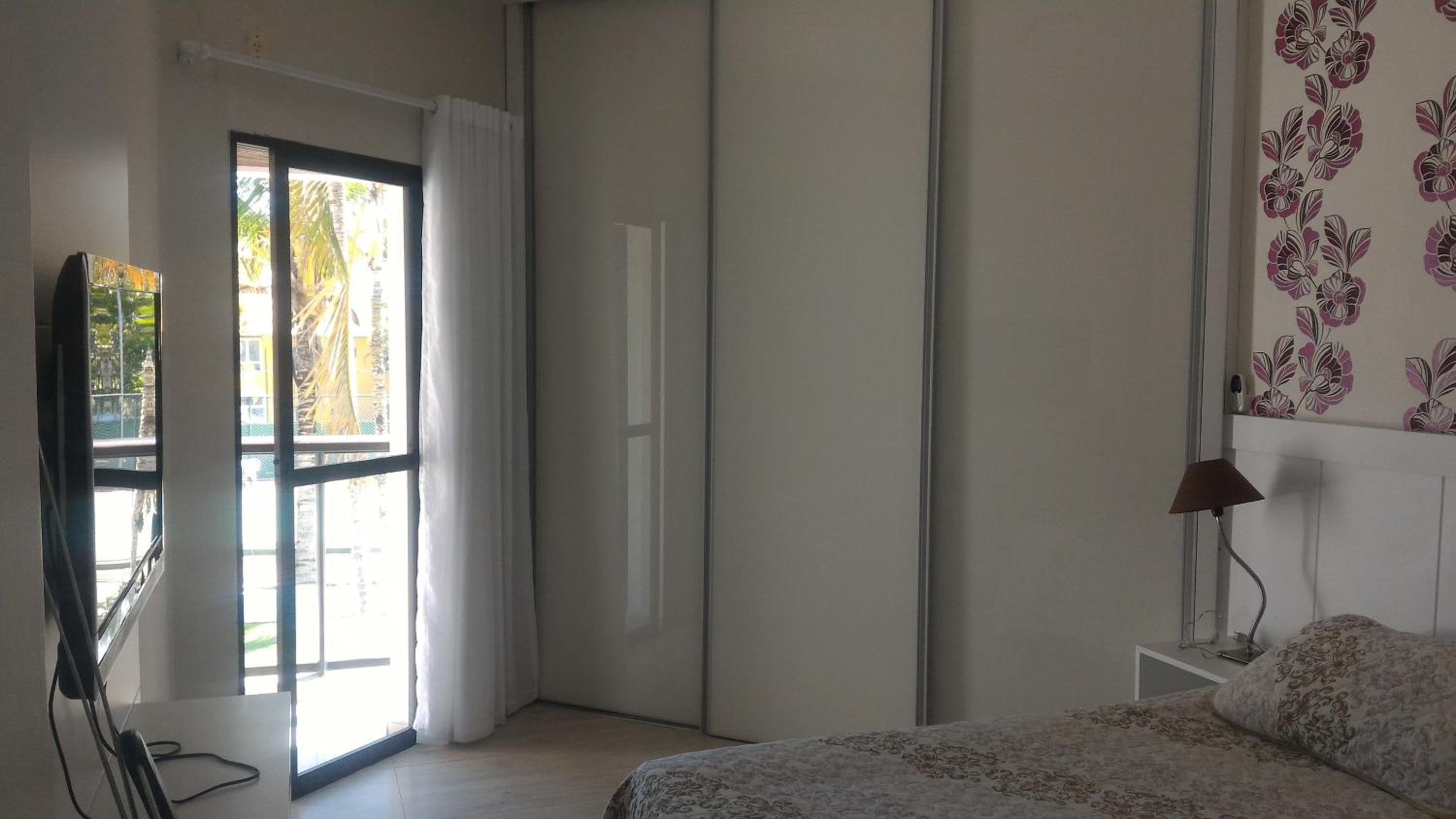 Confortável apto em Condomínio de frente pro mar