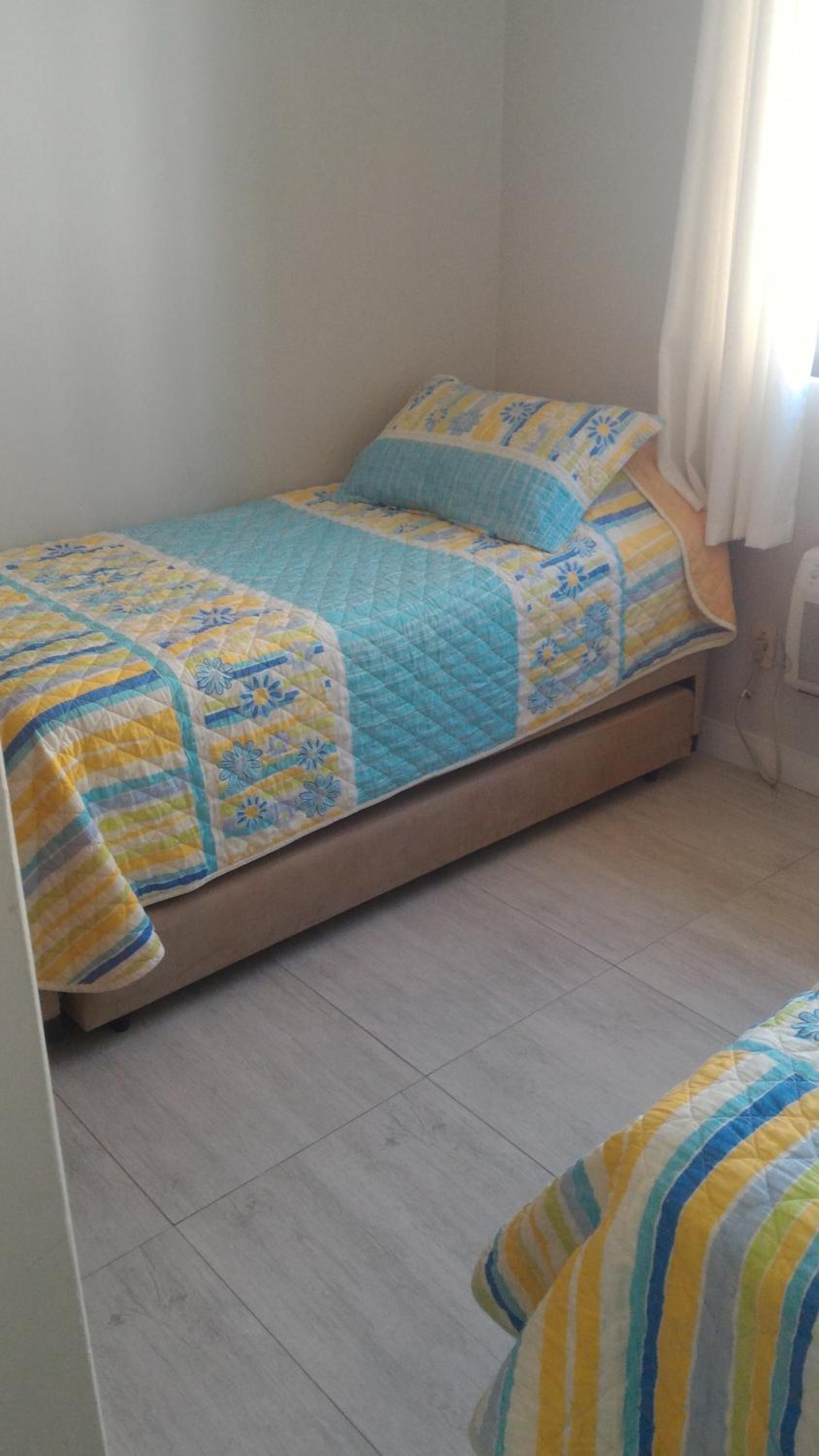 Confortável apto em Condomínio de frente pro mar