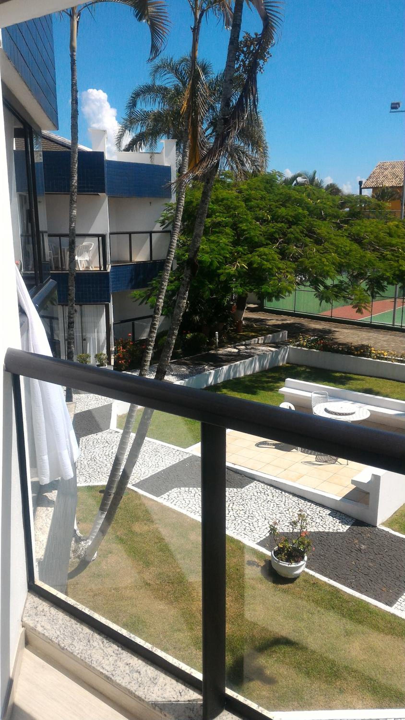 Confortável apto em Condomínio de frente pro mar