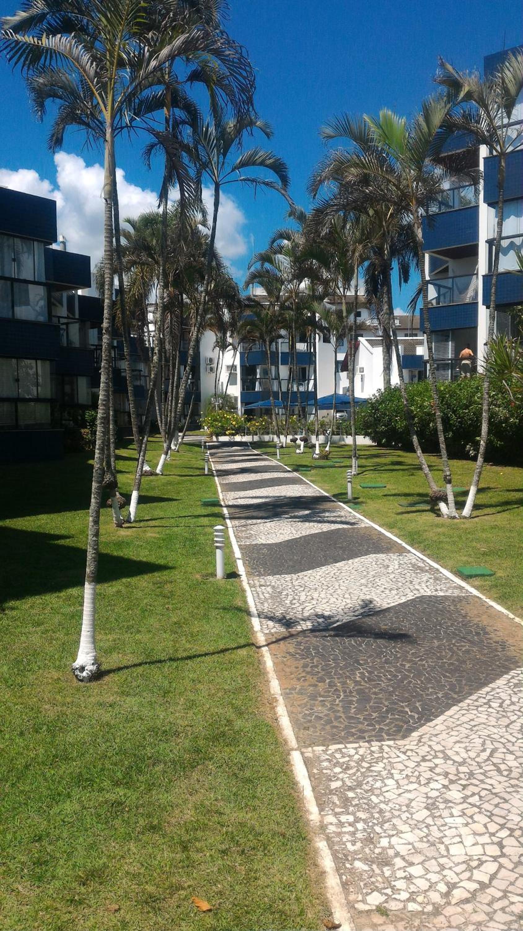 Confortável apto em Condomínio de frente pro mar
