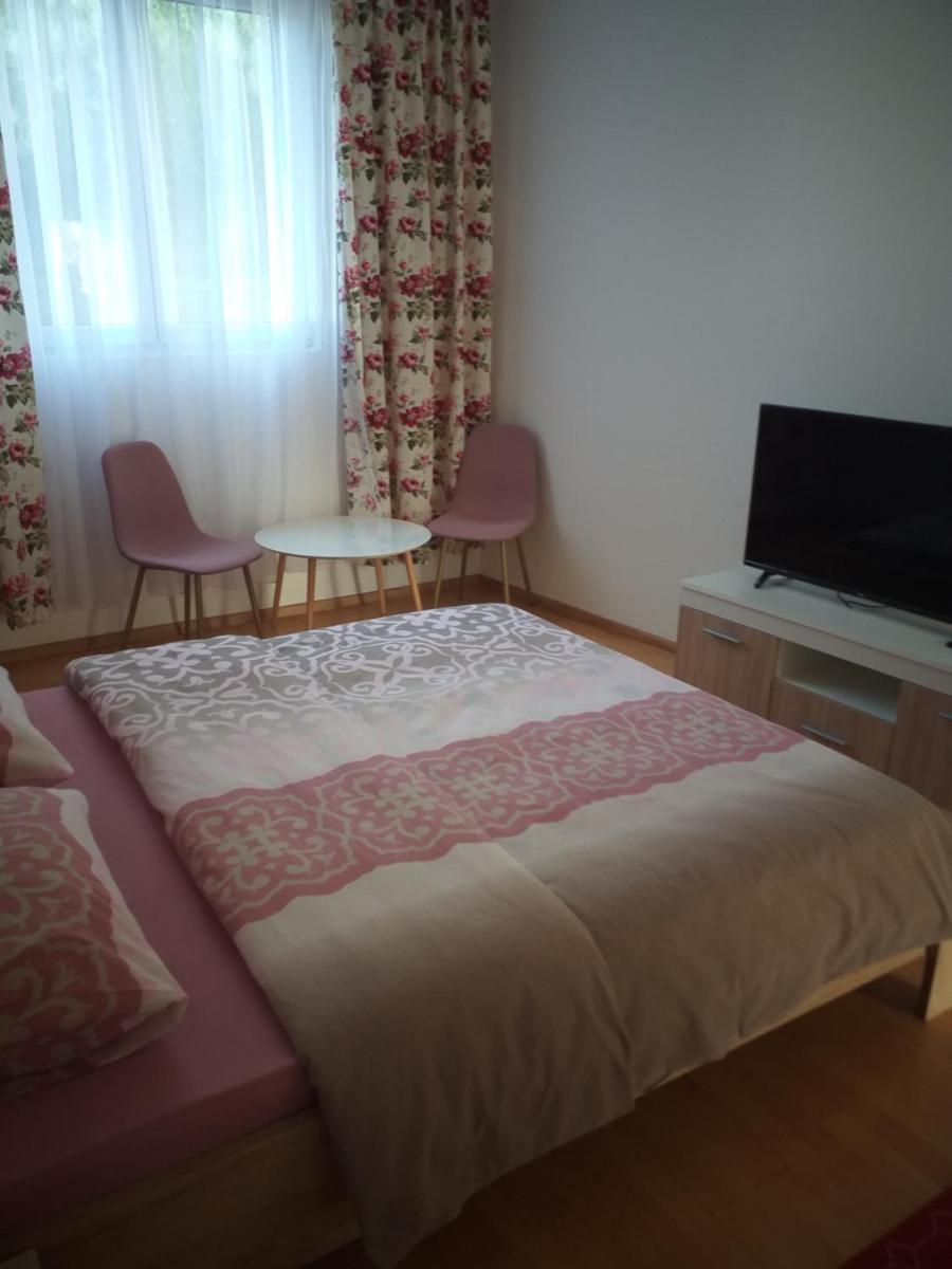 Apartment and room Panorama