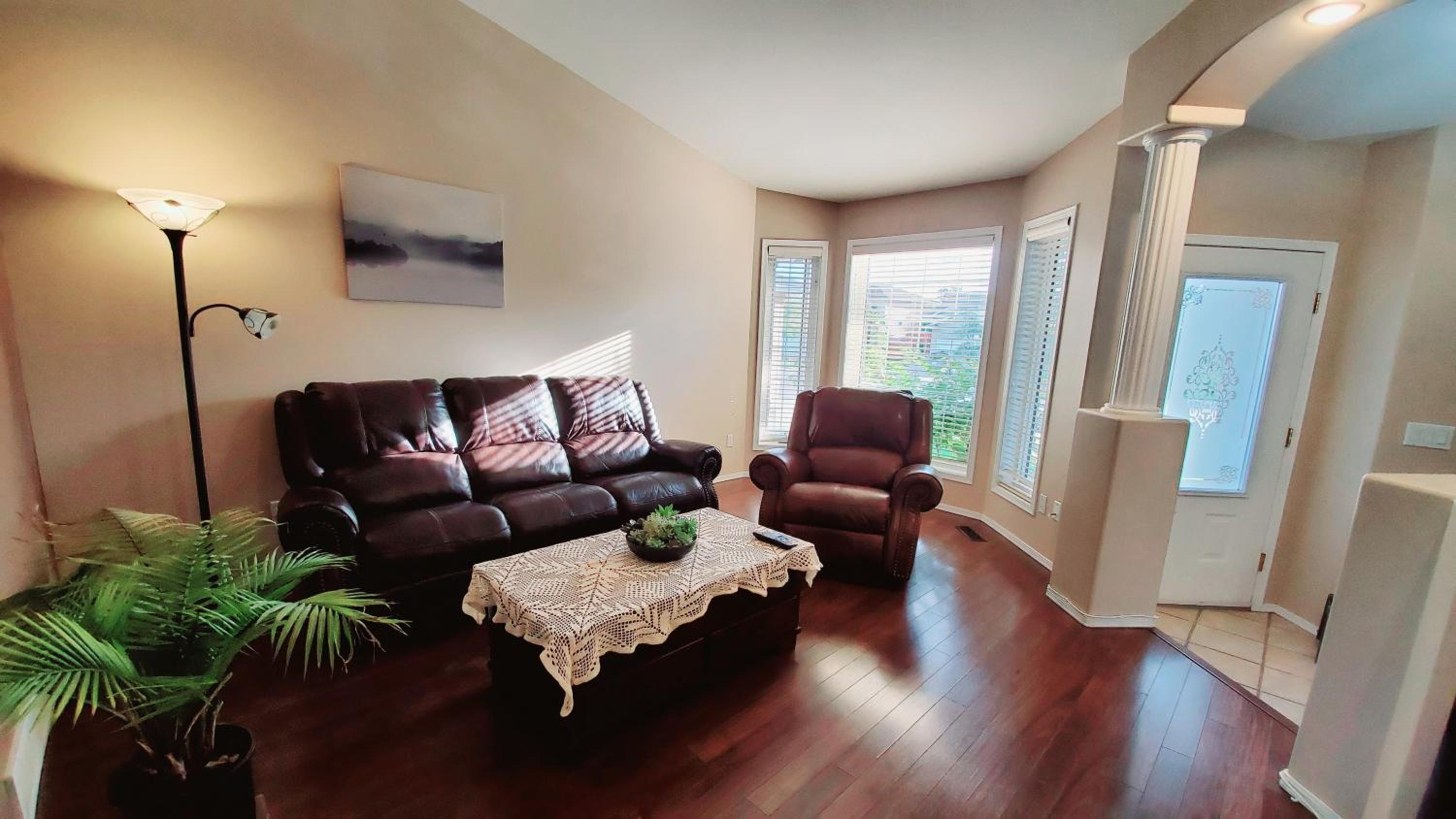 Saskatoon Vacations - Saskatoon Lashyn Cove Homestay - Property Image 1
