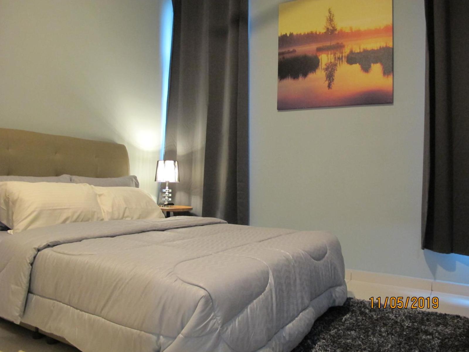 E Life D Summit Residences With Wifi & Netflix