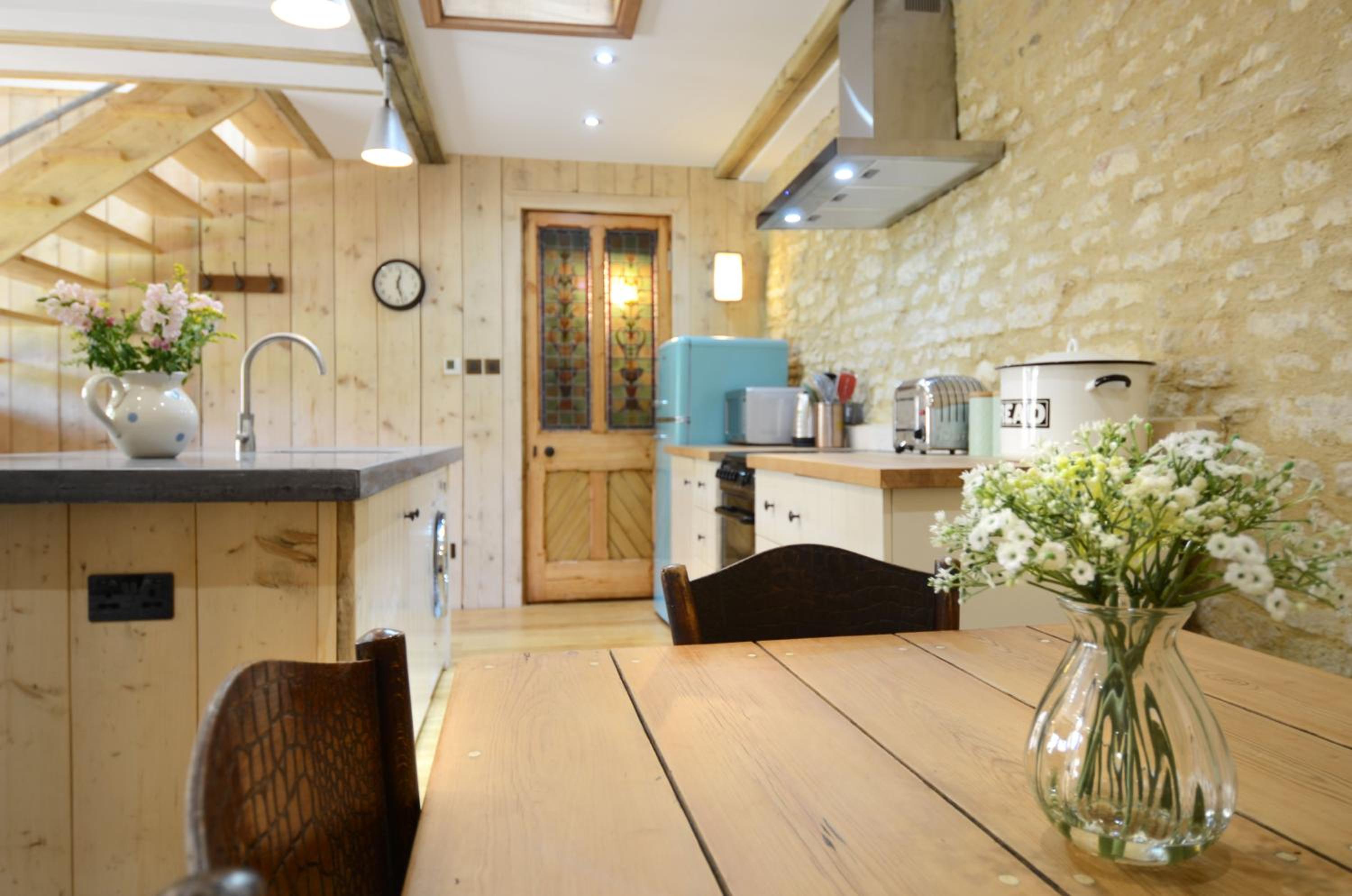 Converted Barn House - Central Oxford, Cotswolds view 4