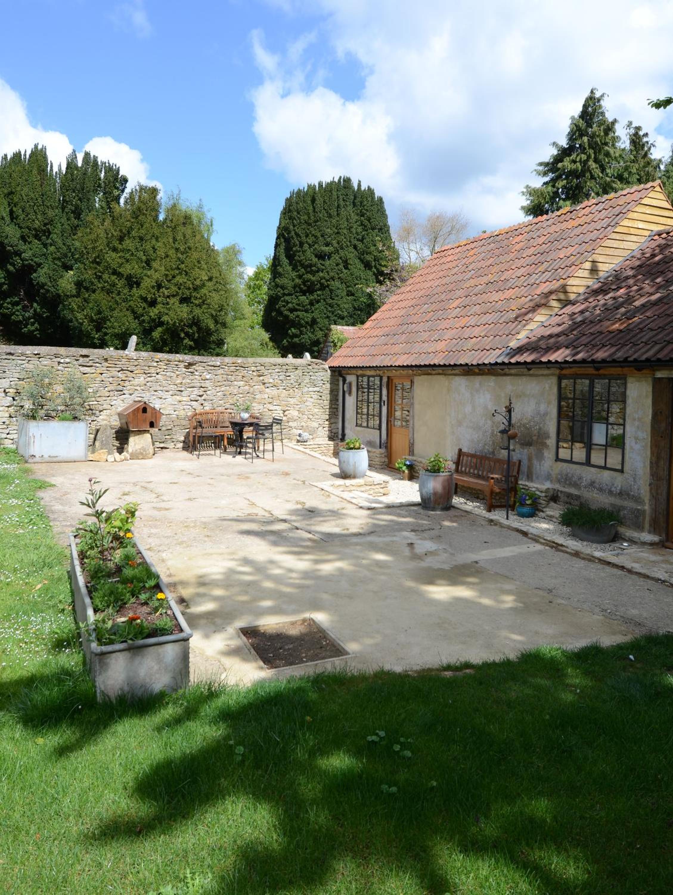 Converted Barn House - Central Oxford, Cotswolds view 2