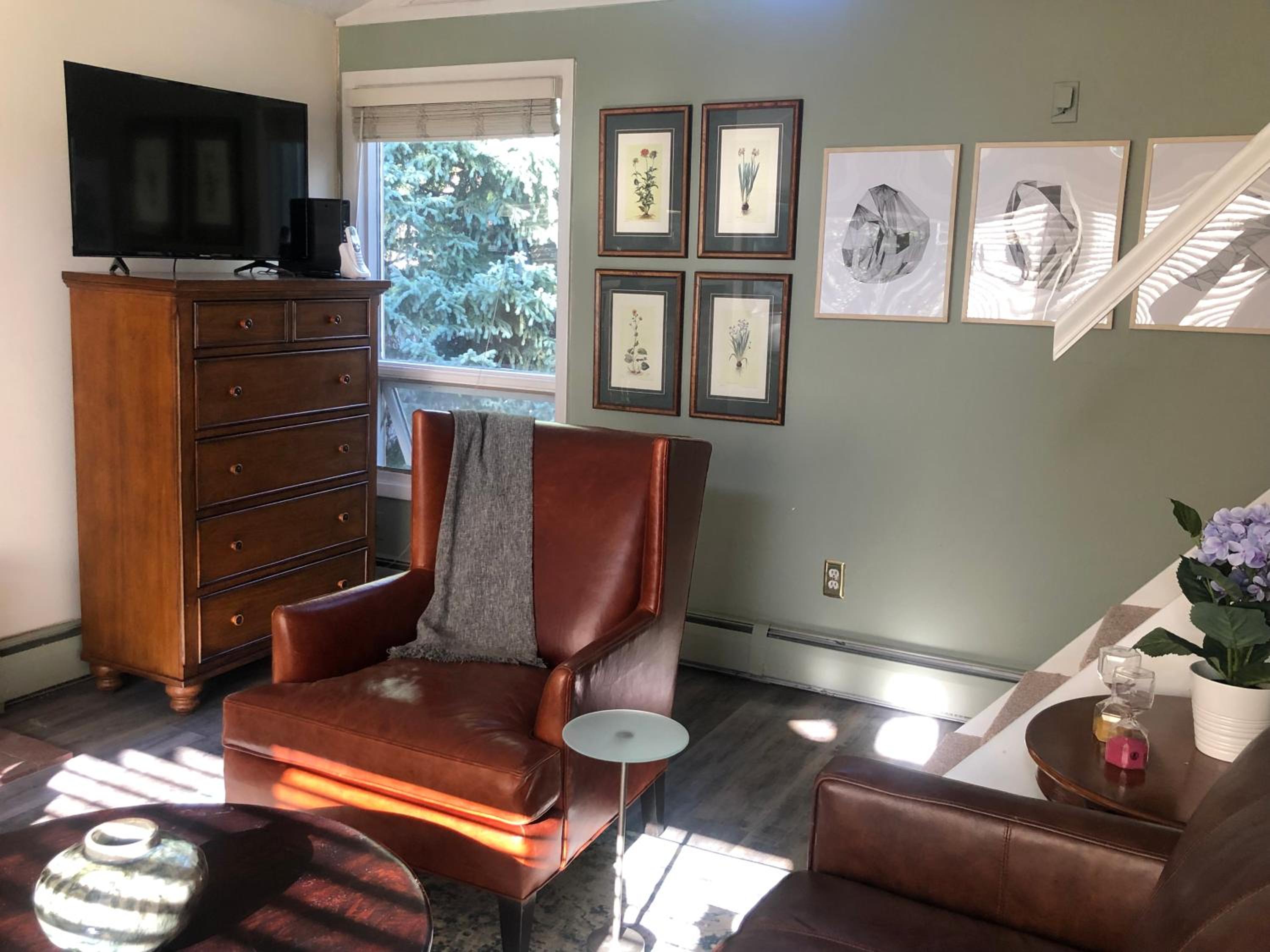 Spectacular apartment, close to Lions Head, next to bus stop view 3