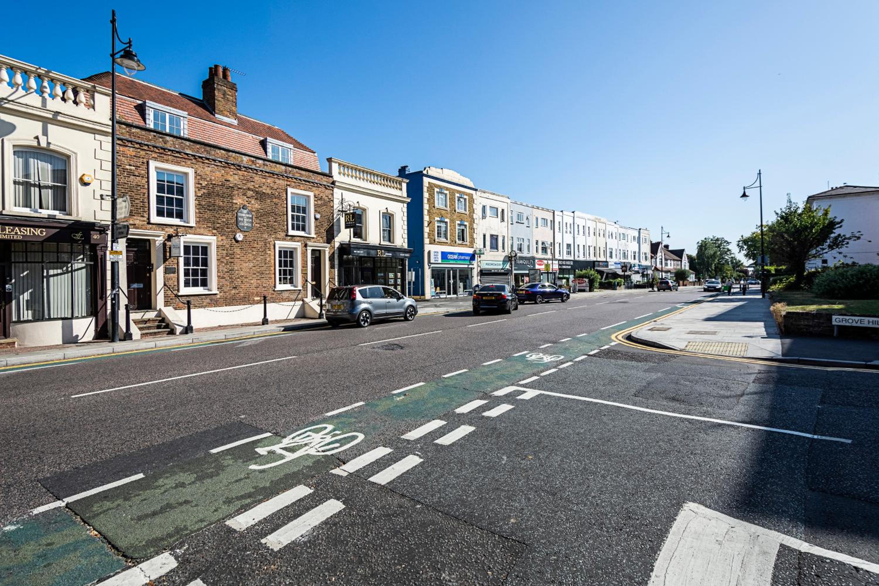 South Woodford 2 Bed En-Suite House