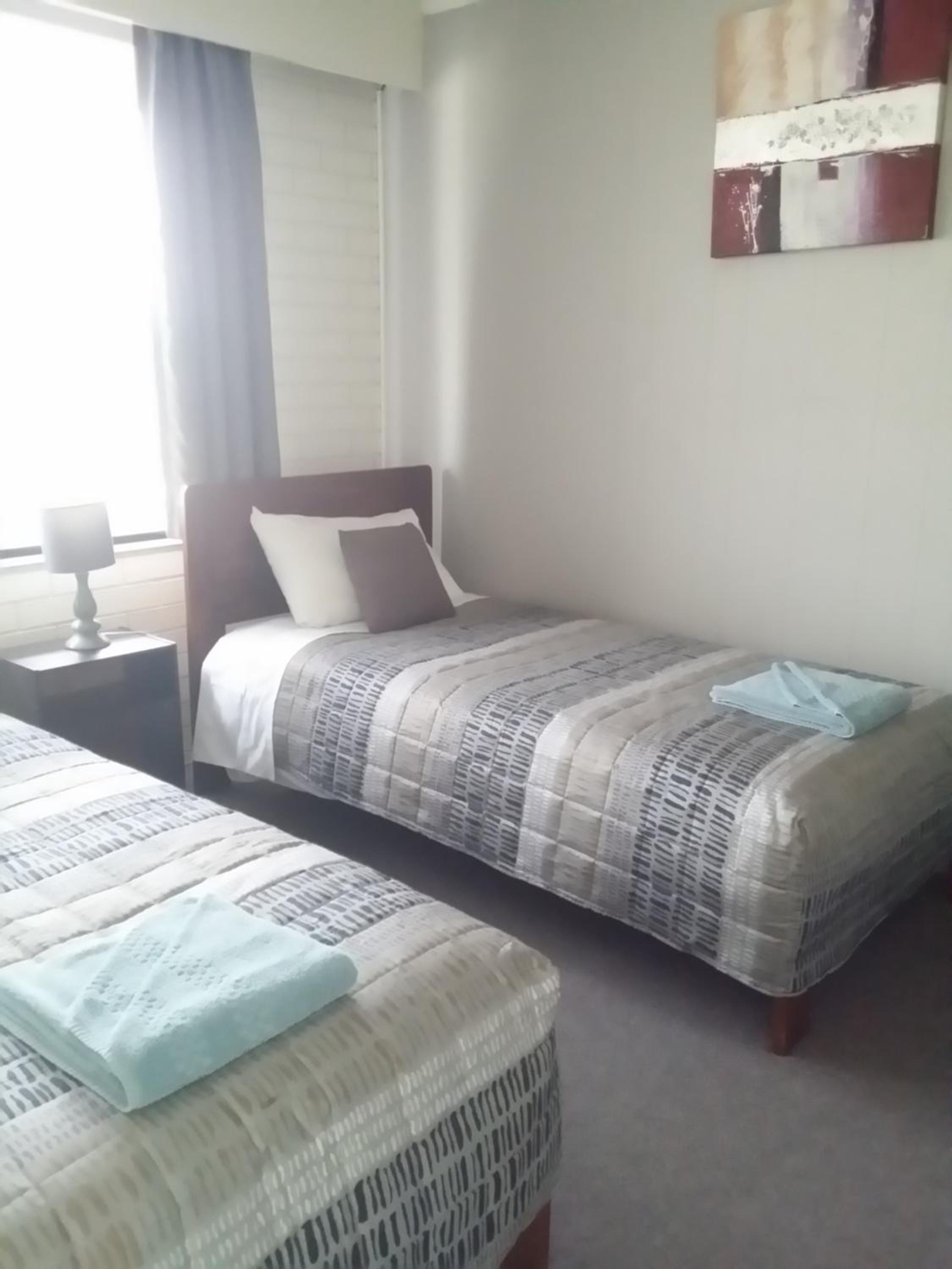 White Manor Motel