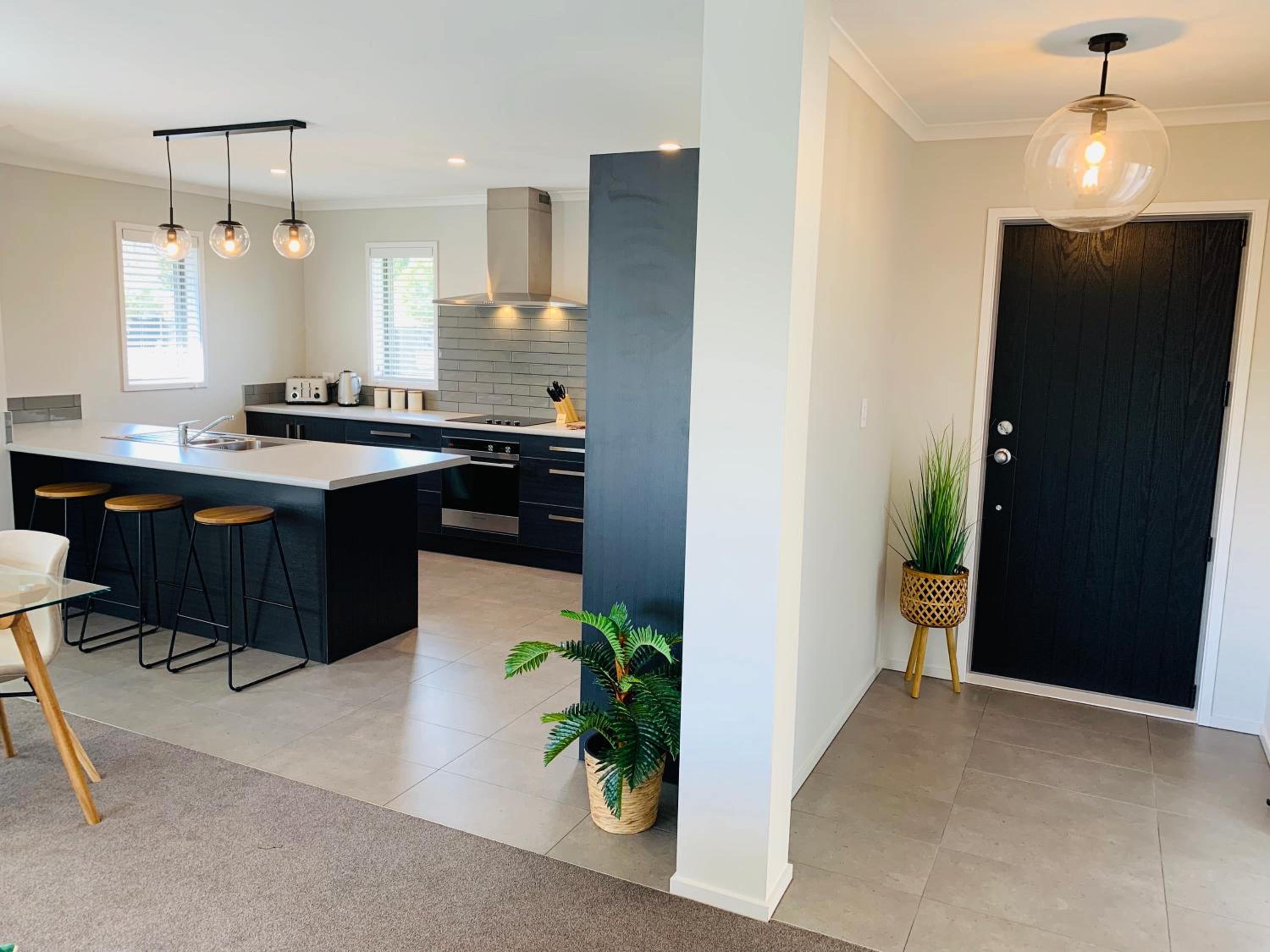 Stunning Modern Retreat, photo 19