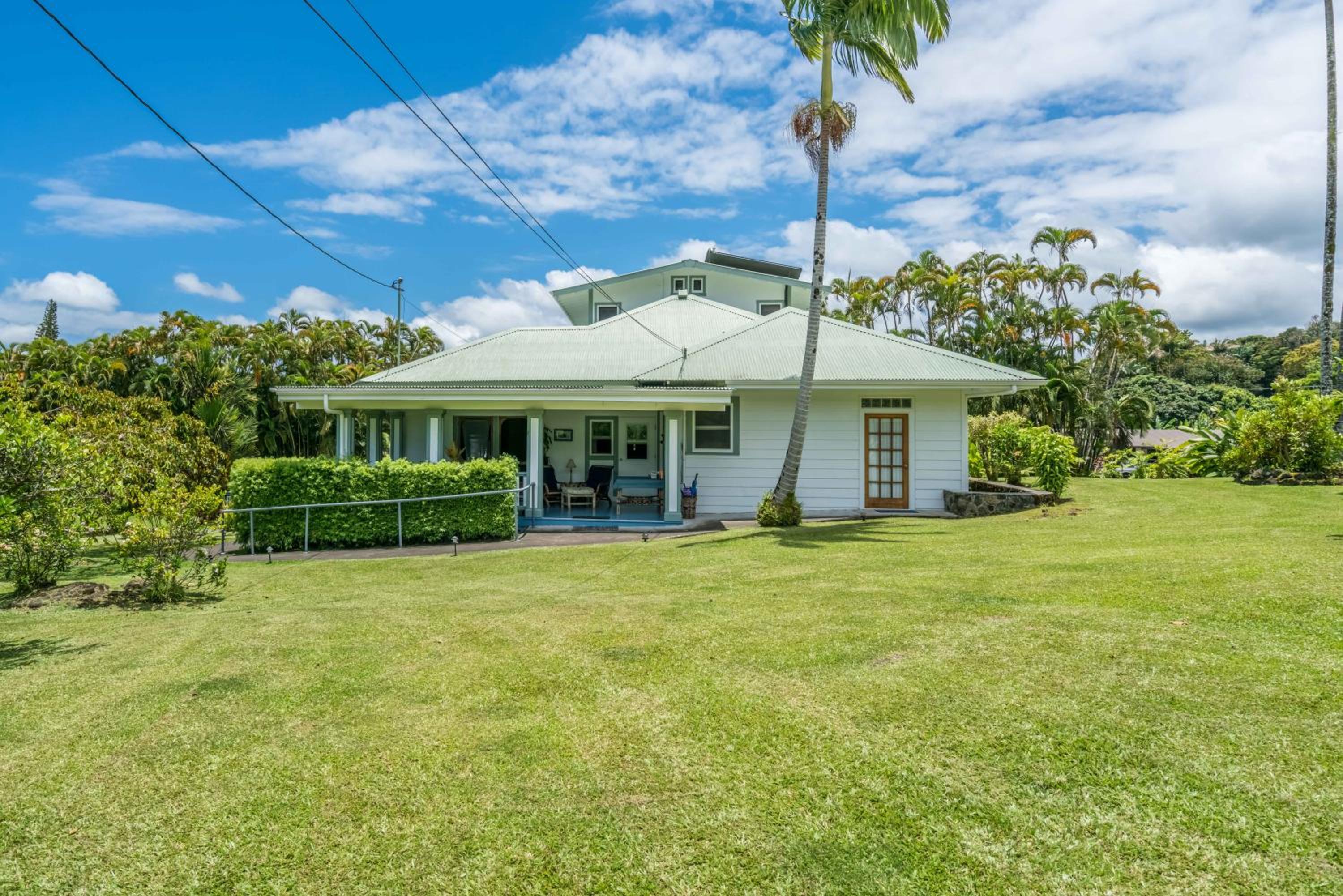 Old Hawaiian Bed and Breakfast - Property Image 1