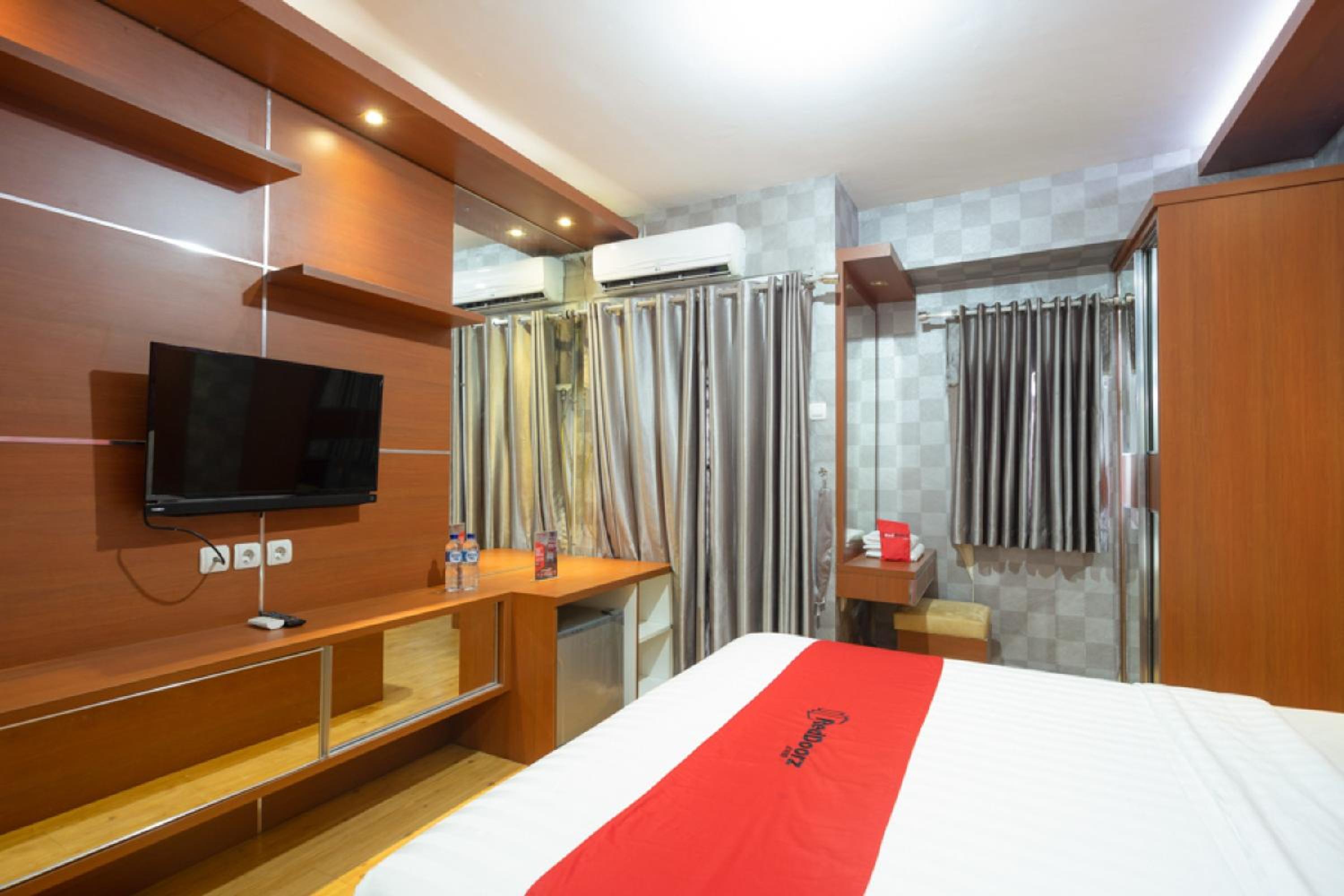 RedDoorz Apartment at Bogor Valley, Bogor - 23