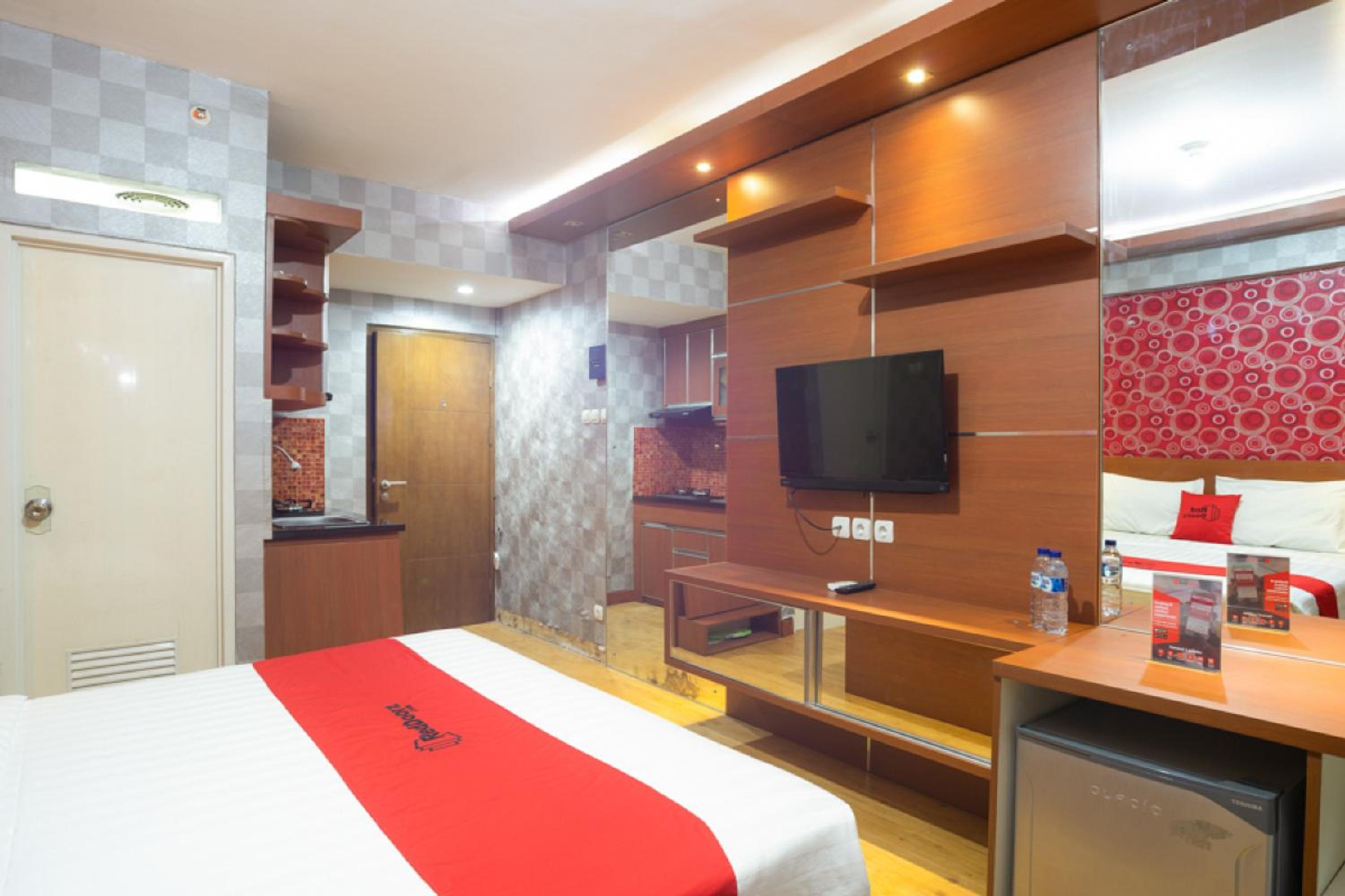 RedDoorz Apartment at Bogor Valley, Bogor - 24