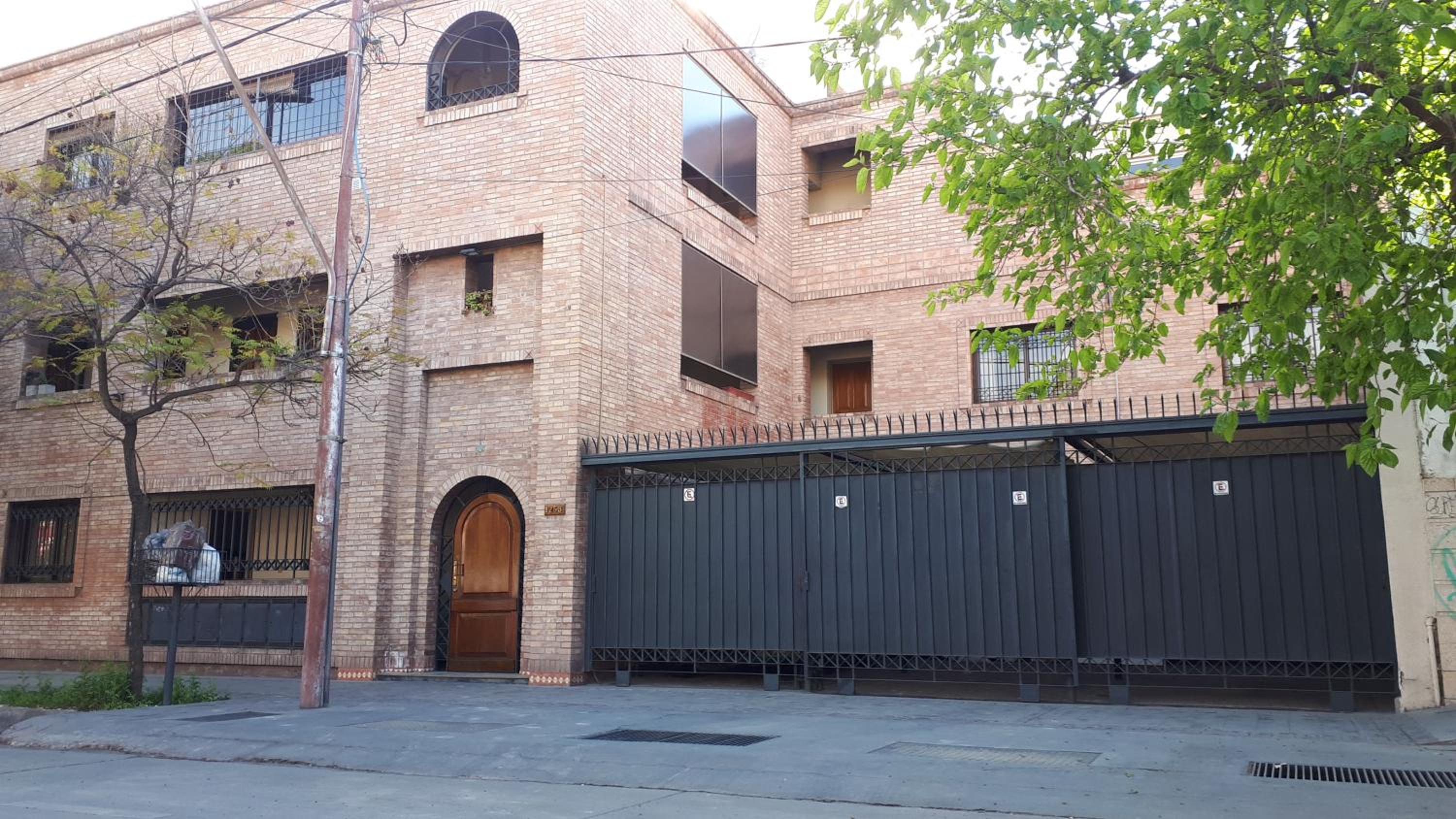 Departamento a 150mts de los Portones del Parque