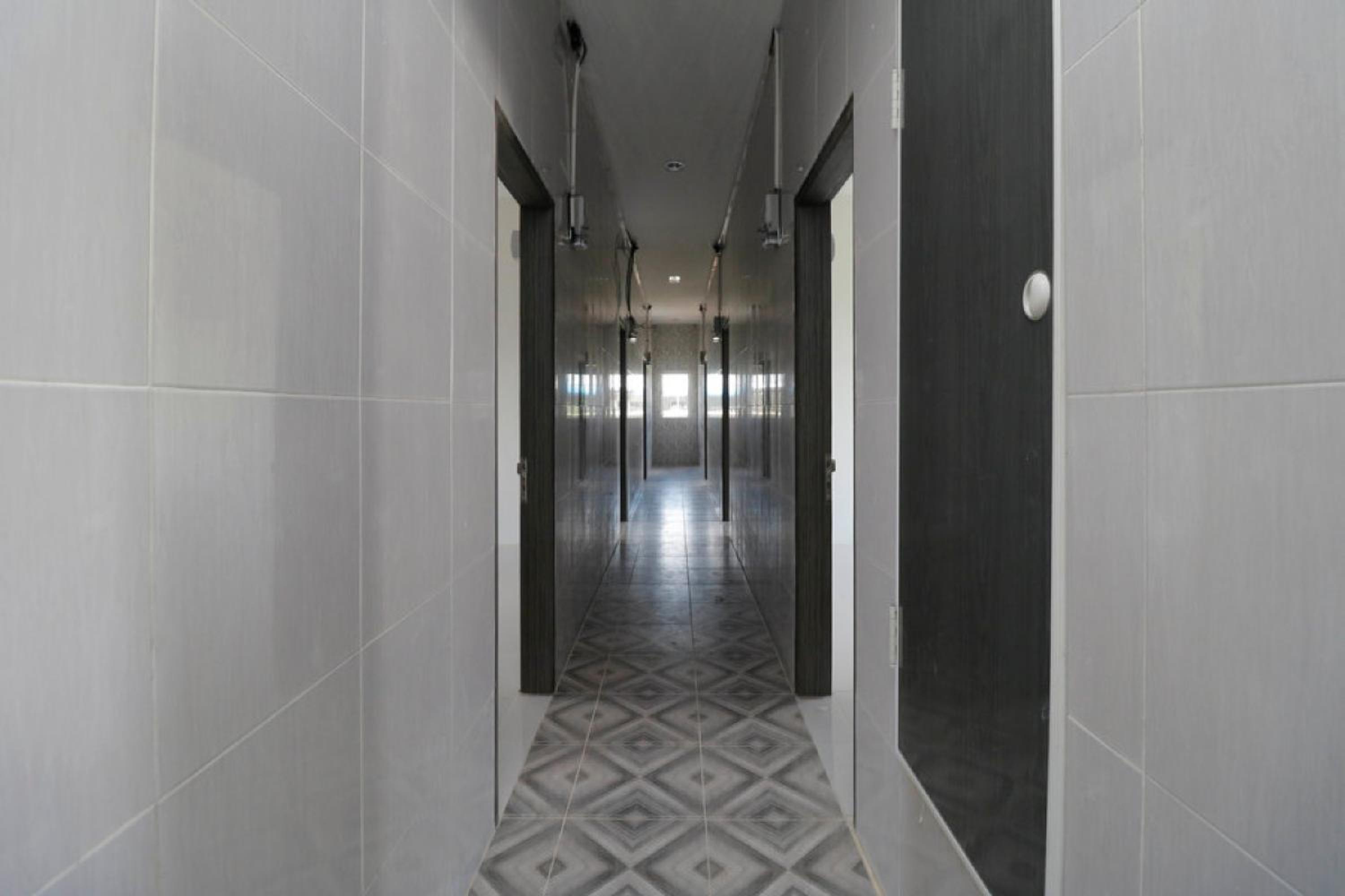 RedDoorz Plus near RS Royal Prima Medan view 5