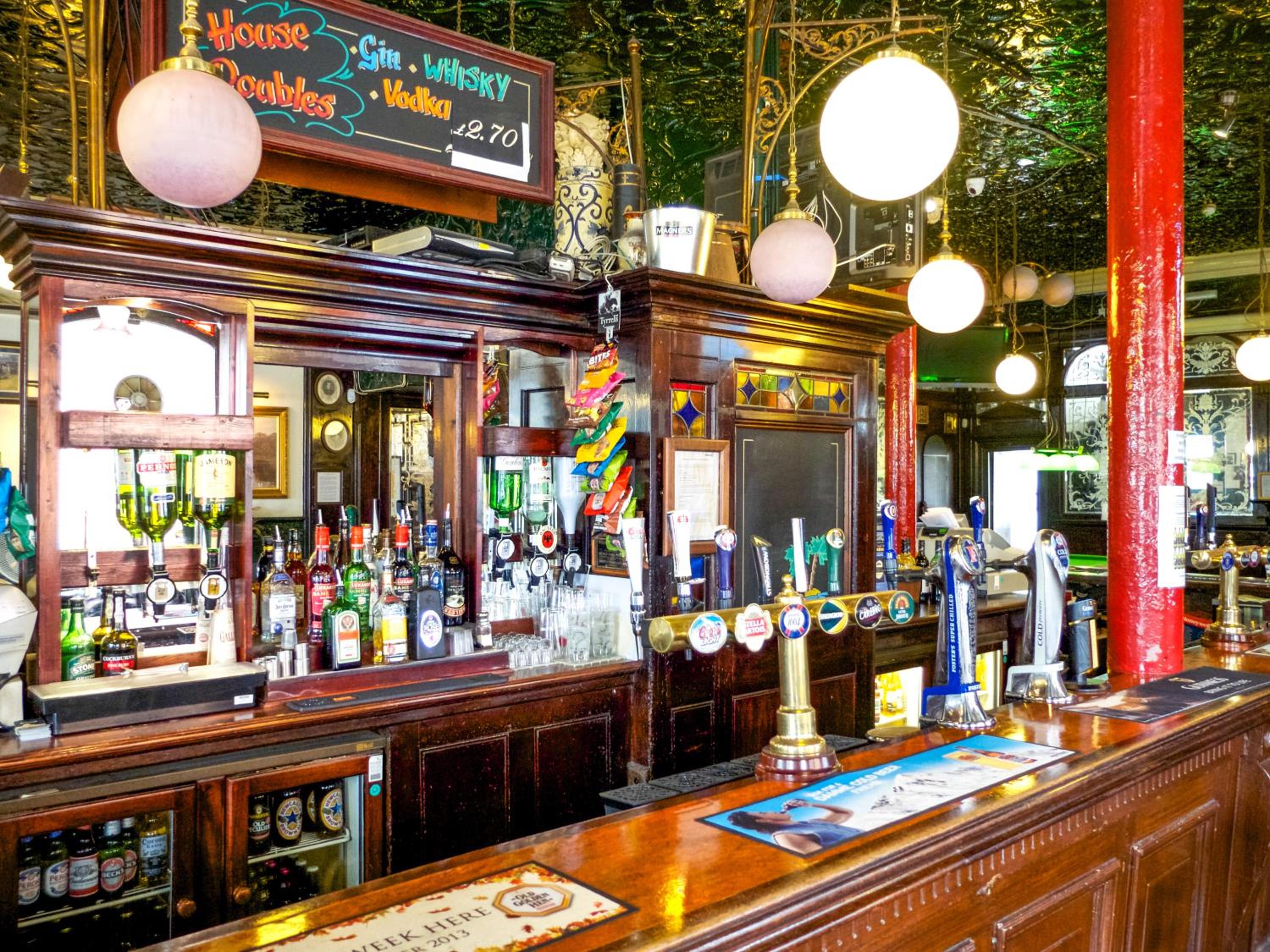 bar