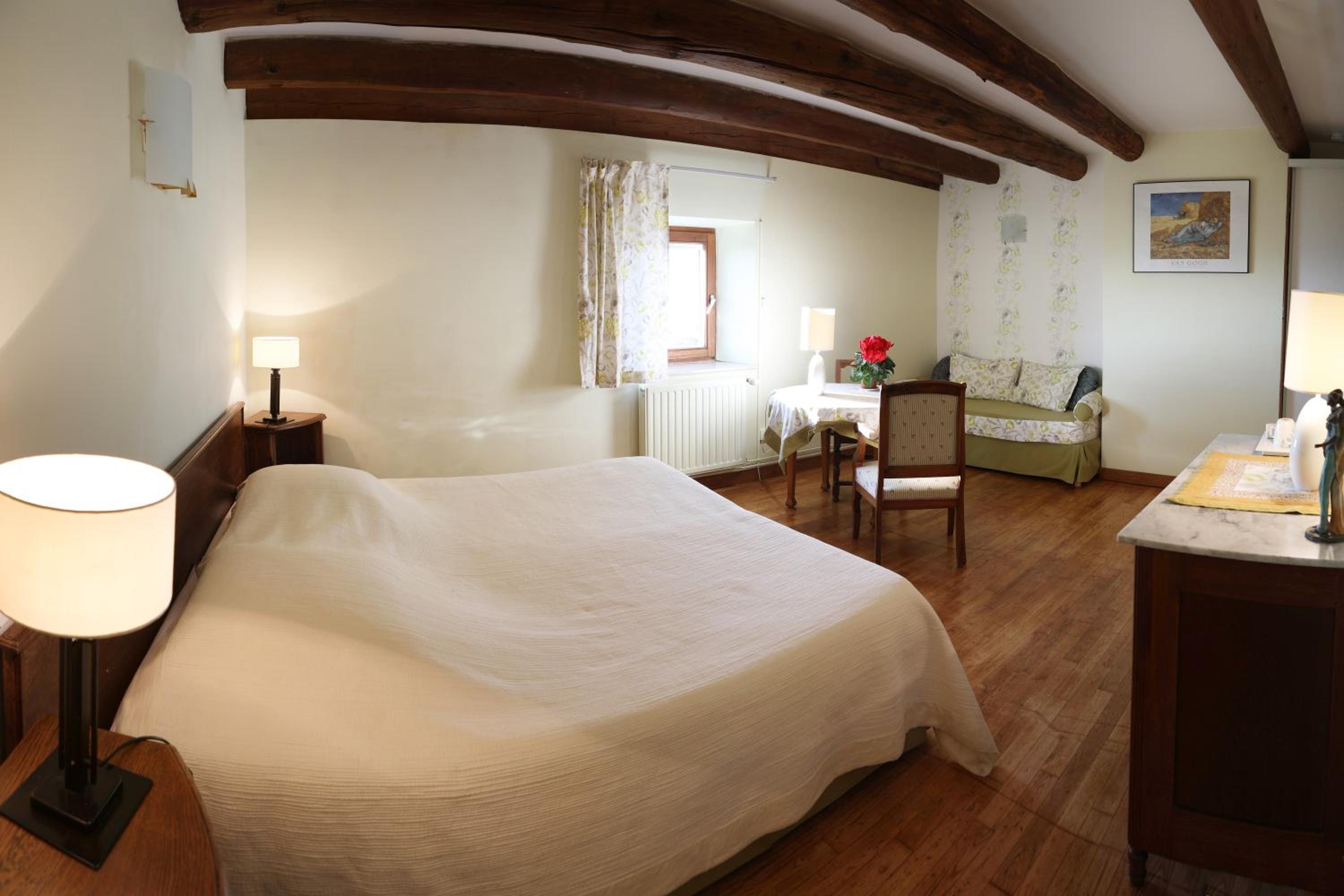 Maison d'hotes Sainte Genevieve view 4