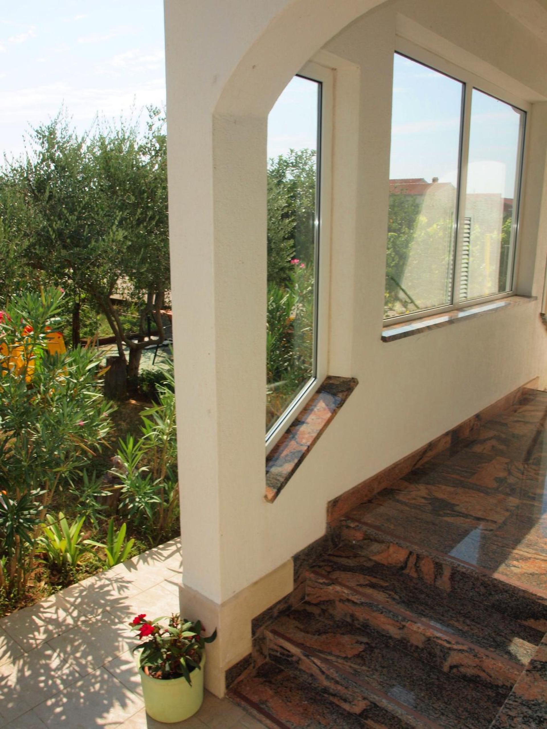 Ana Guest House