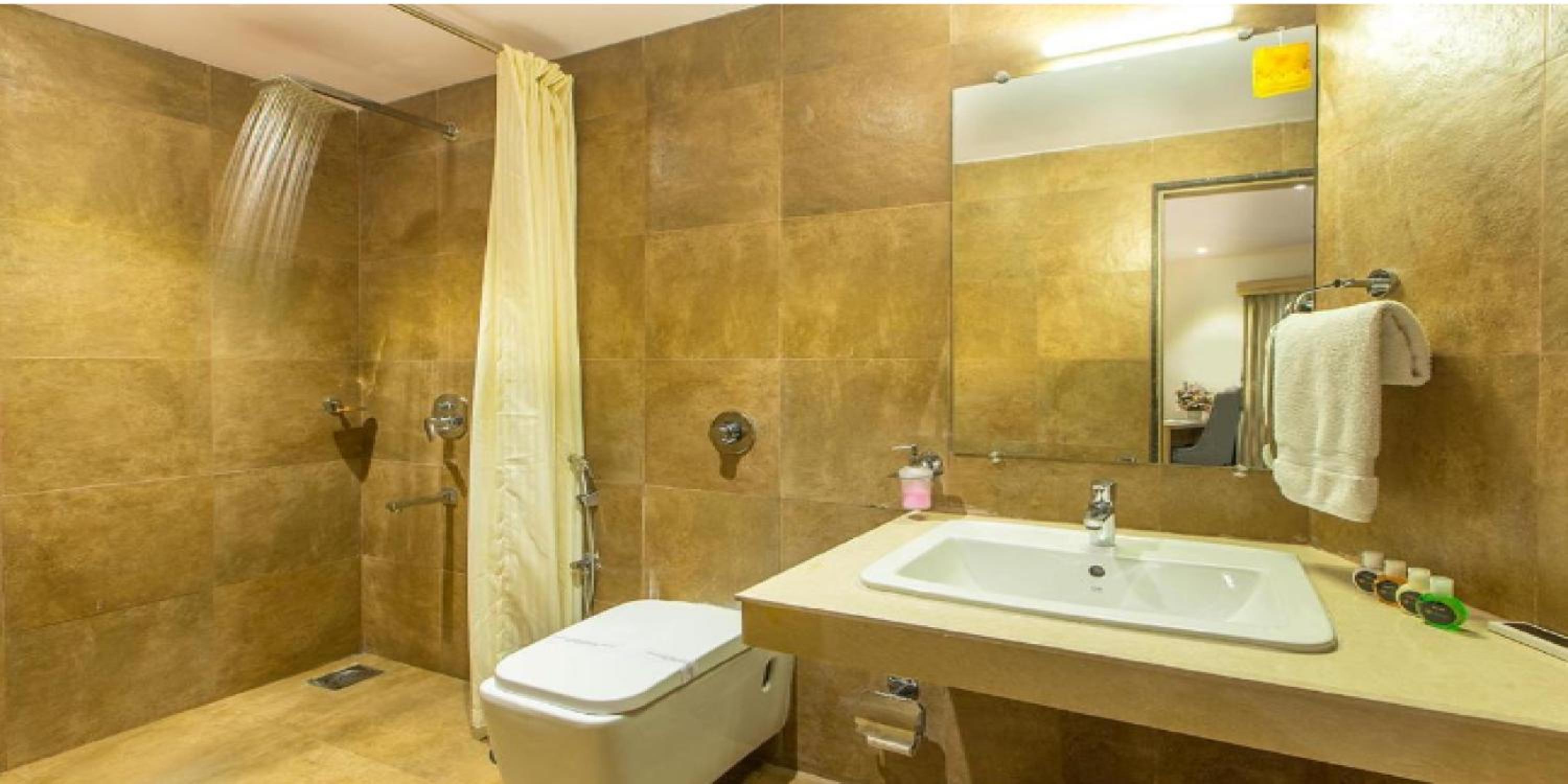 Cochin Vacations - Aura One Hotel - Property Image 8