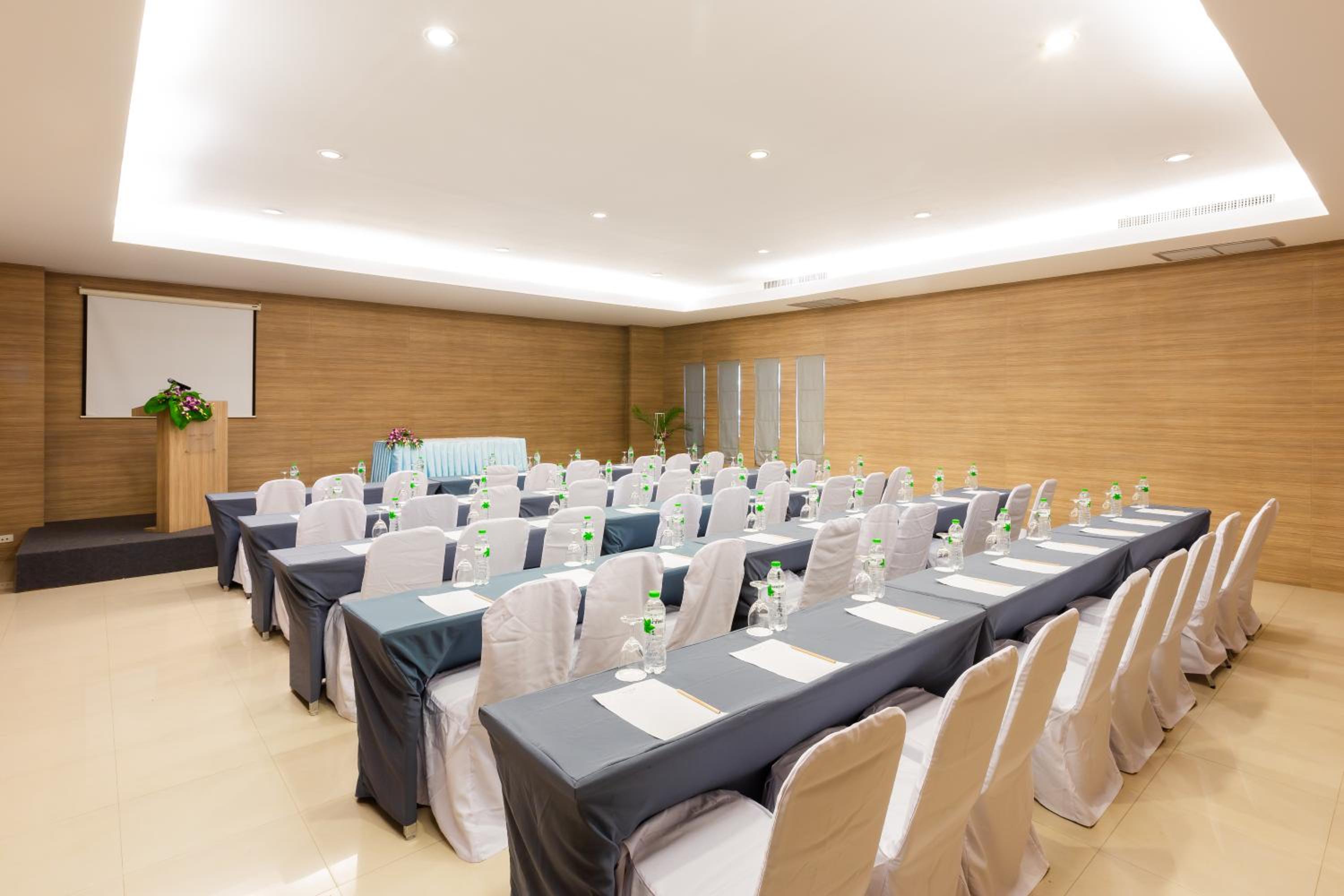 meeting & event spaces